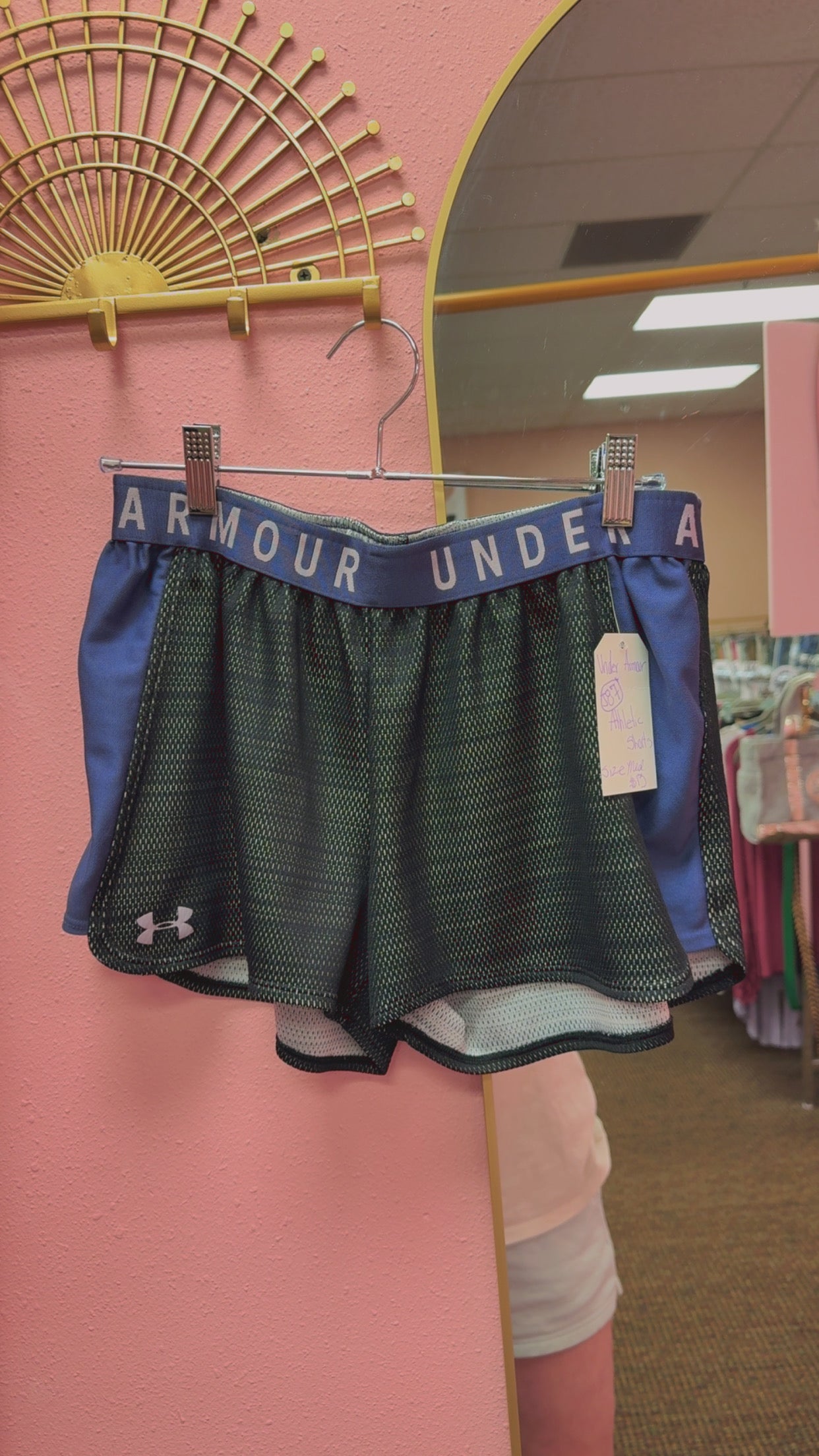 Under Armour Athletic Shorts Size Medium ^snag