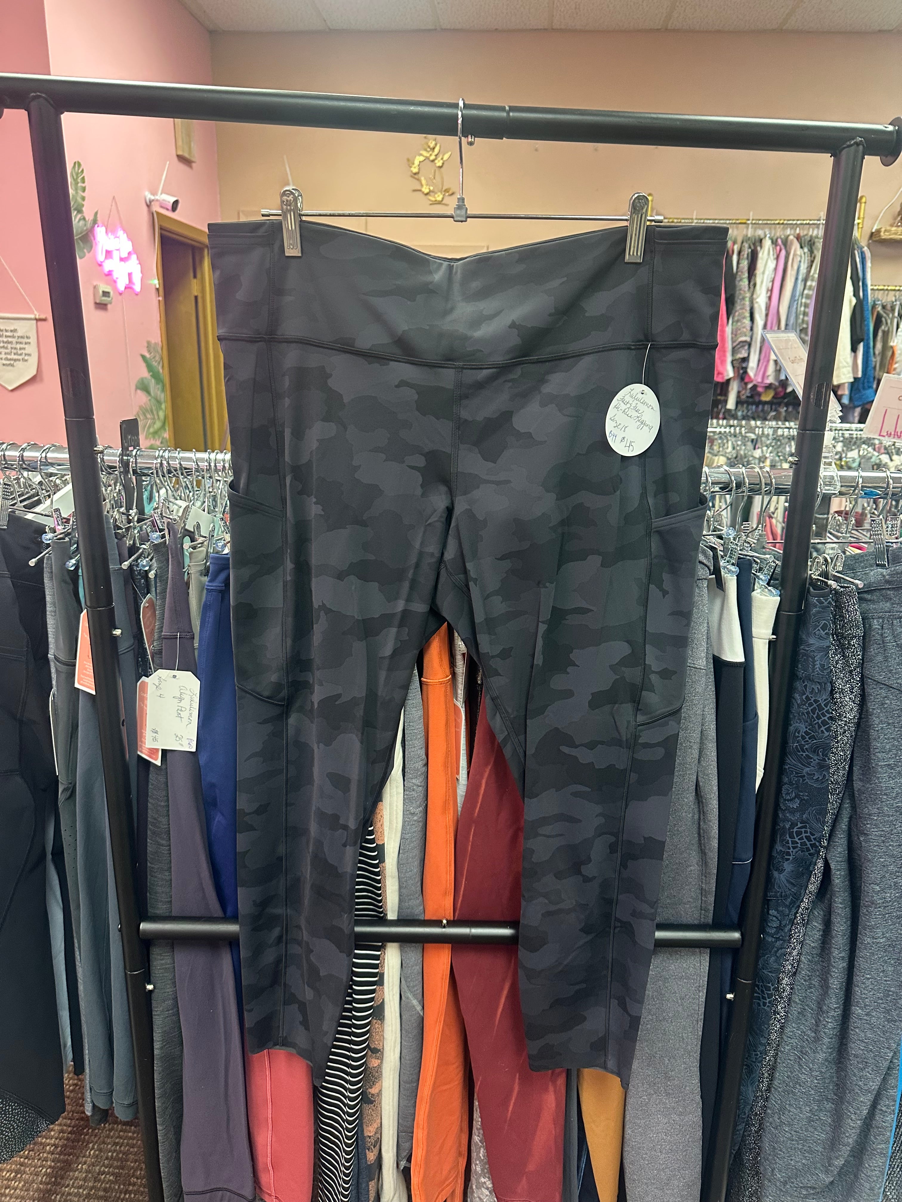 Lululemon Fast & Free “25 Size 18