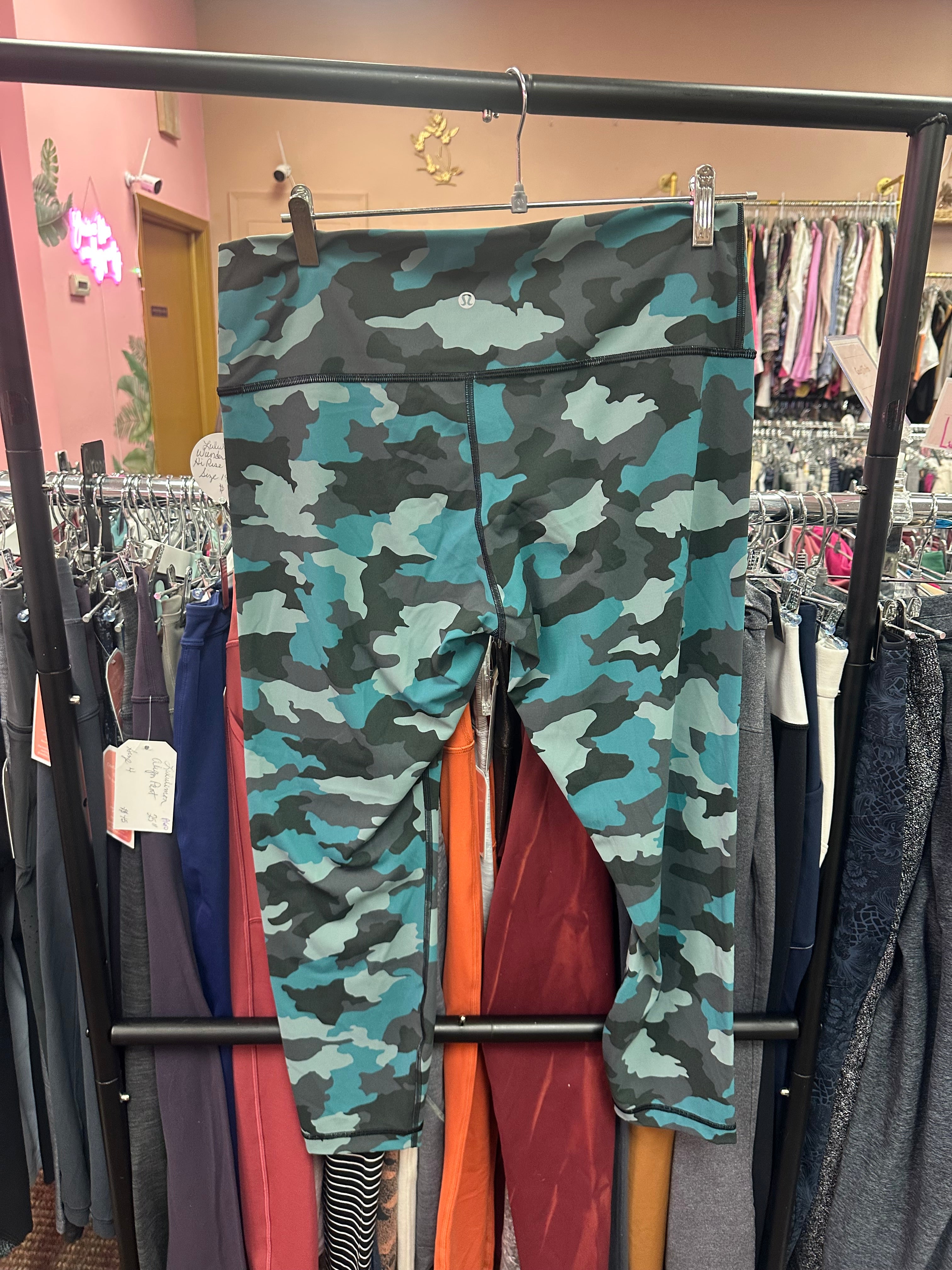 Lululemon Hi-Rise Wunder Under Size 14