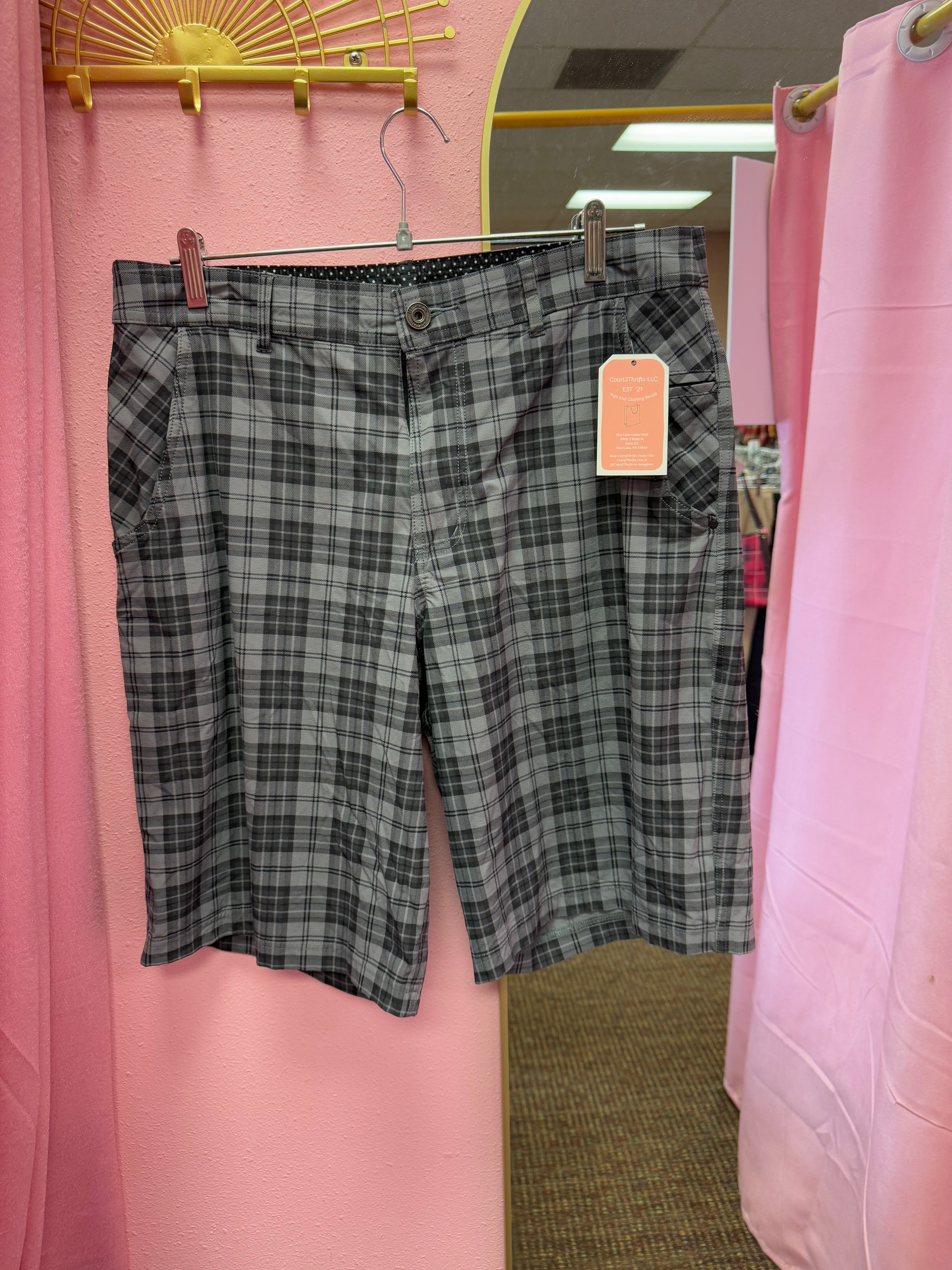 Men’s Lululemon Shorts Size 36