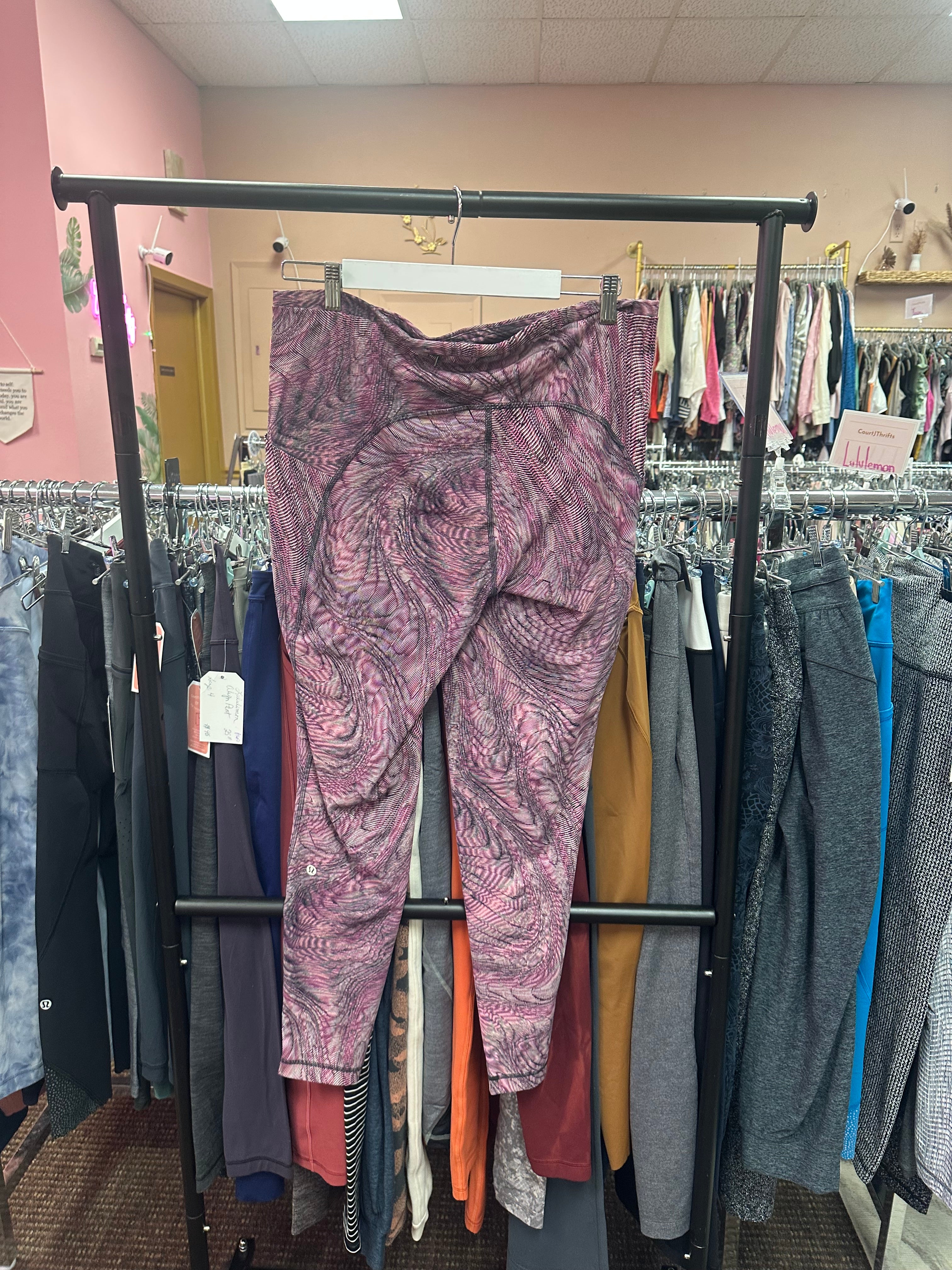 Lululemon Swift Speed Tight Size 14 “28