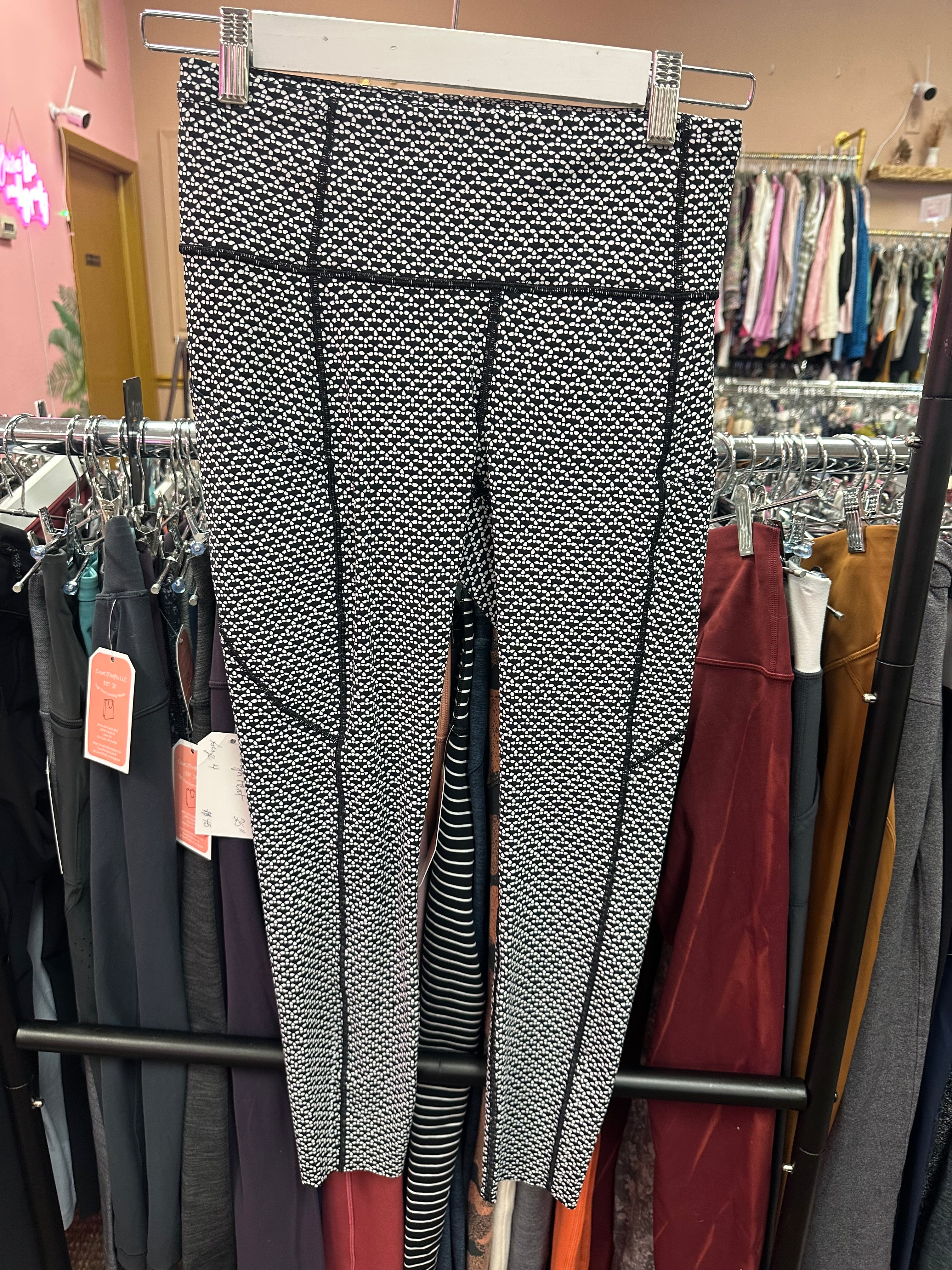 Lululemon Fast & Free Tight “25 Size 6
