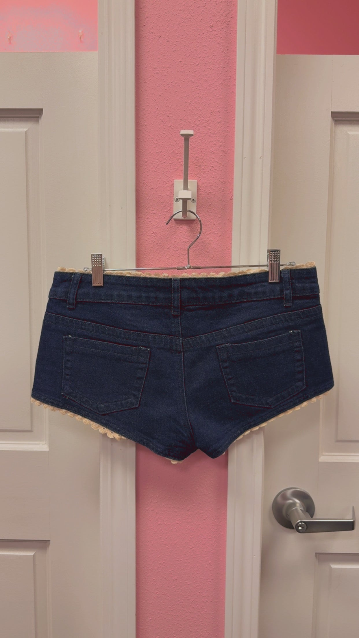 Edikted Low-Rise Shorts Size Medium