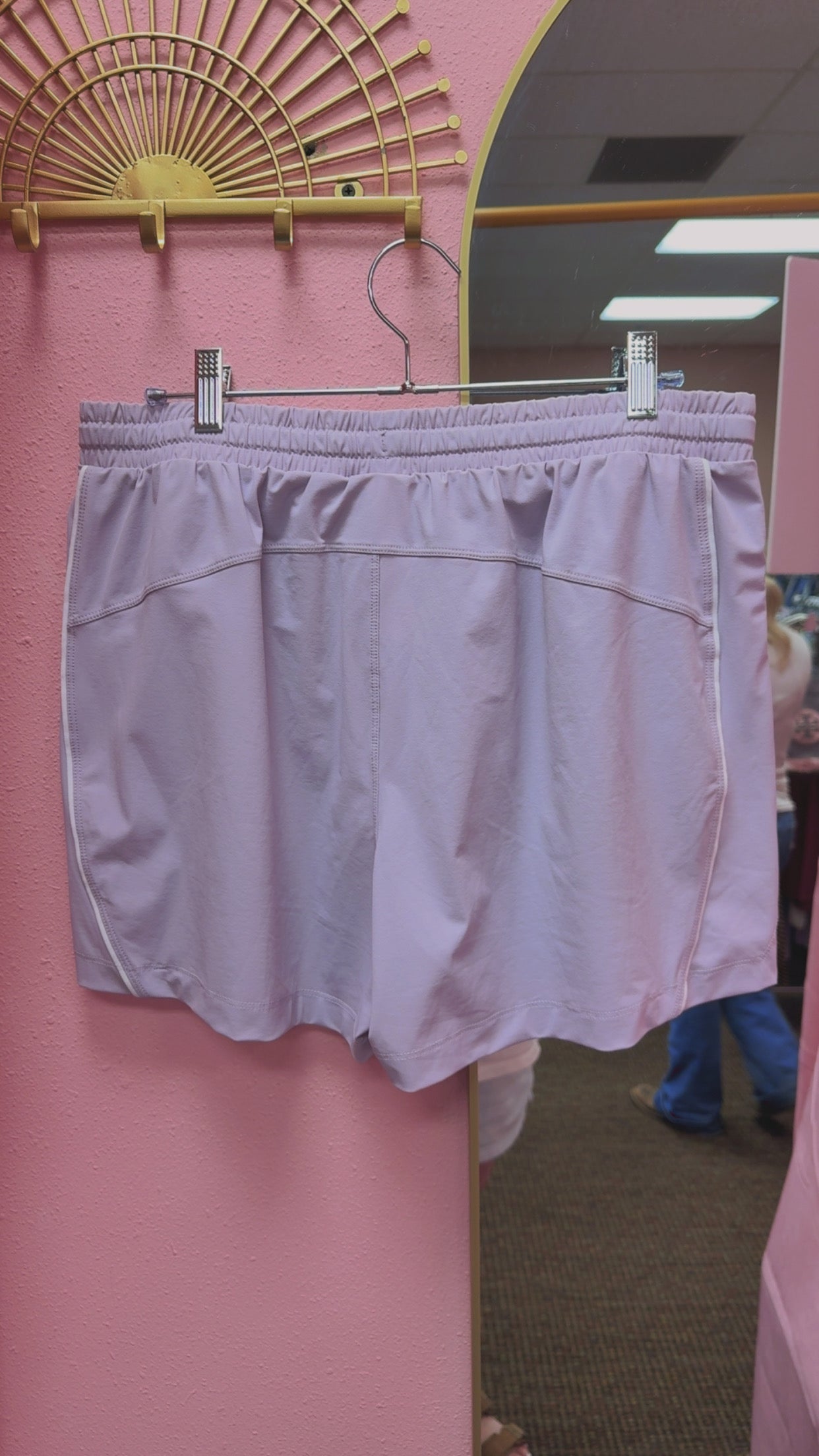 Fabletics NEW WITH TAGS Athletic Shorts Size Large