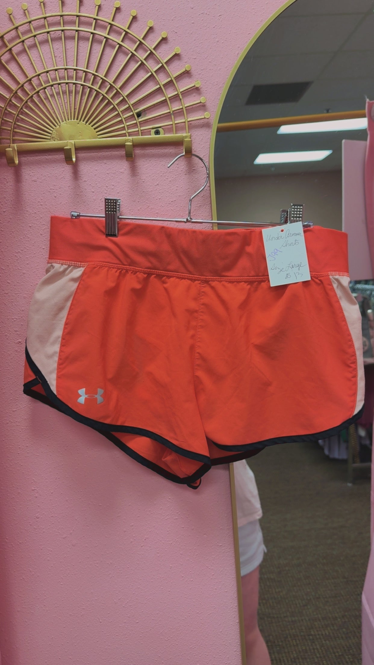 Under Armour Athletic Shorts Size Large