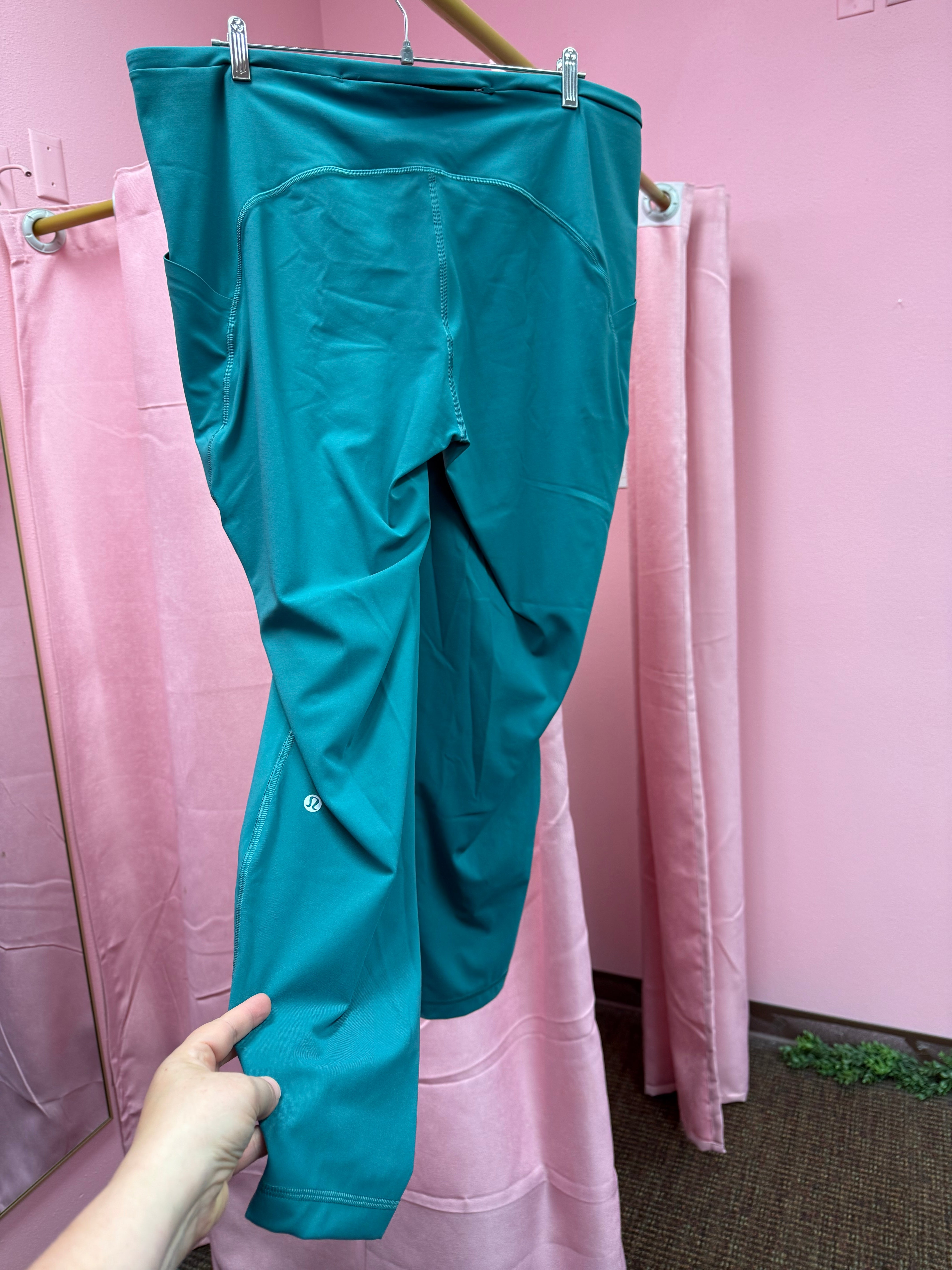 Lululemon Swift Speed High Rise Tight Size 20