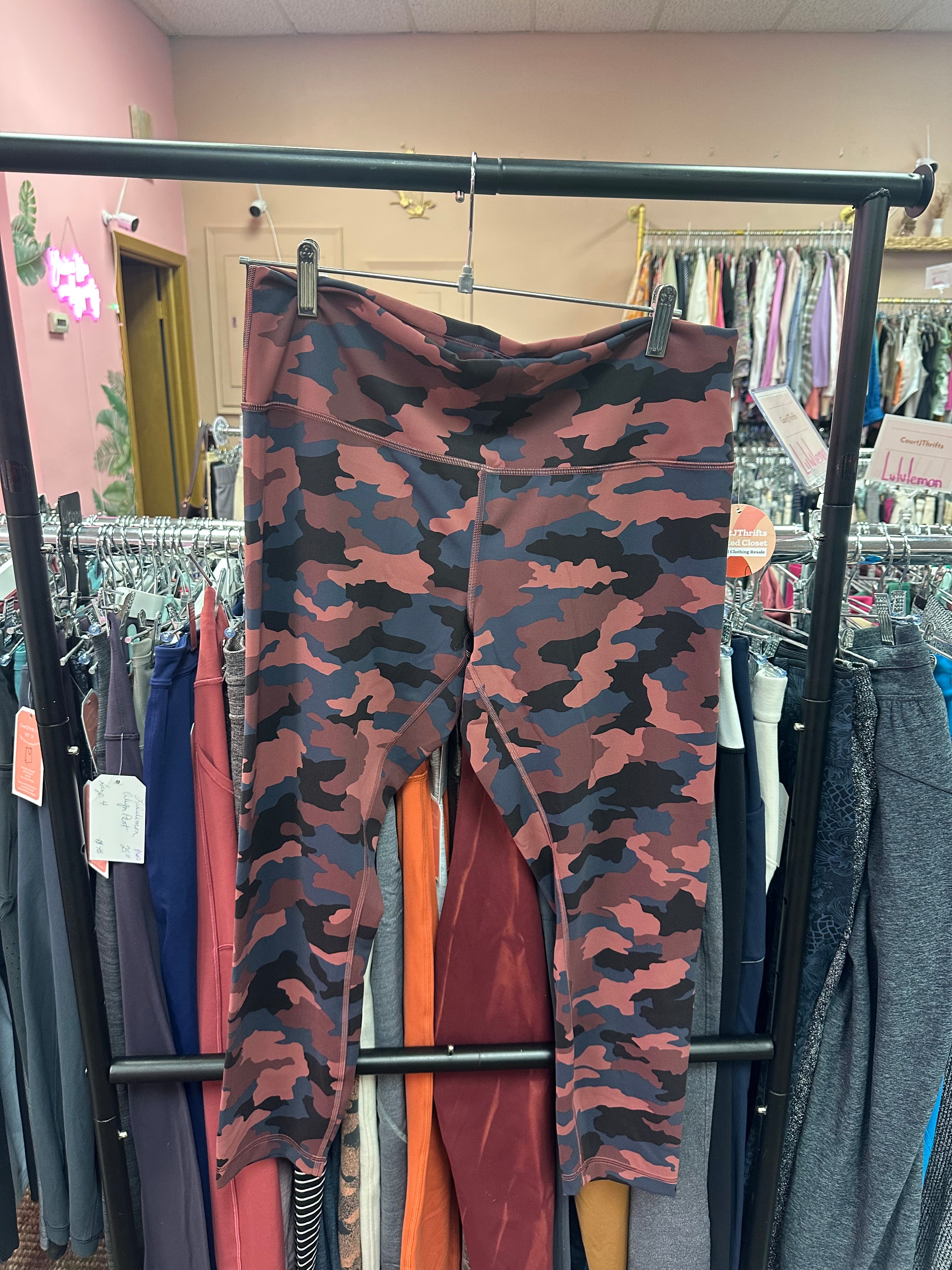 Lululemon Hi-Rise Wunder Under Size 16