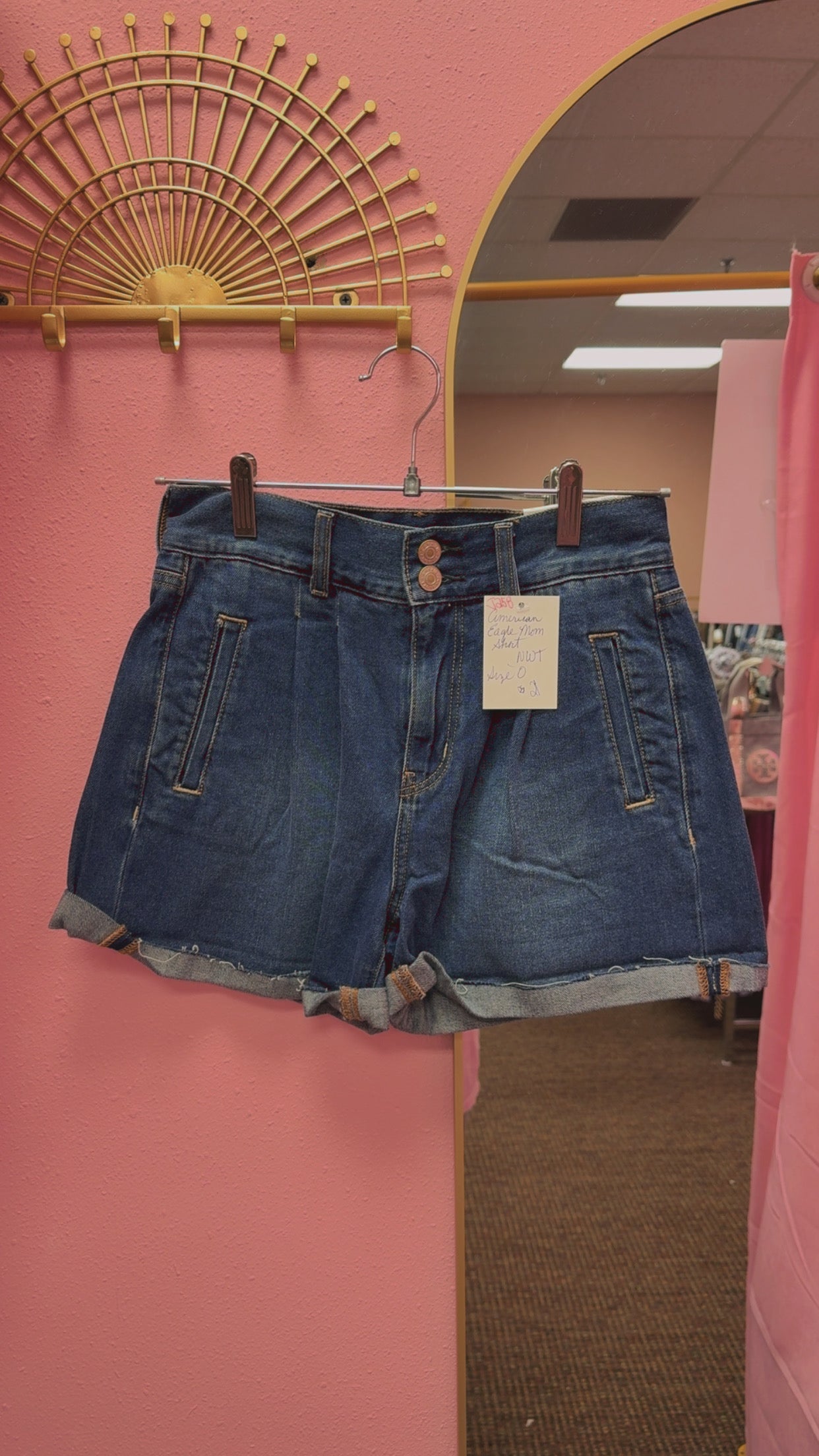 American Eagle NEW WITH TAGS Mom Shorts Size 0