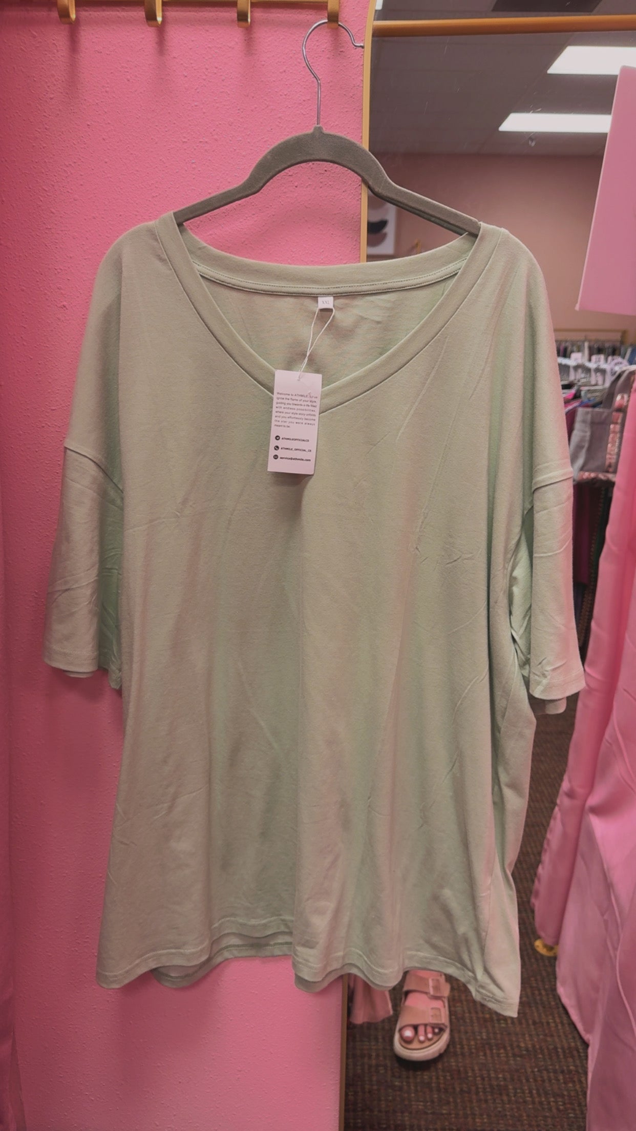 ATHMILE New With Tags Tee Size 2XL