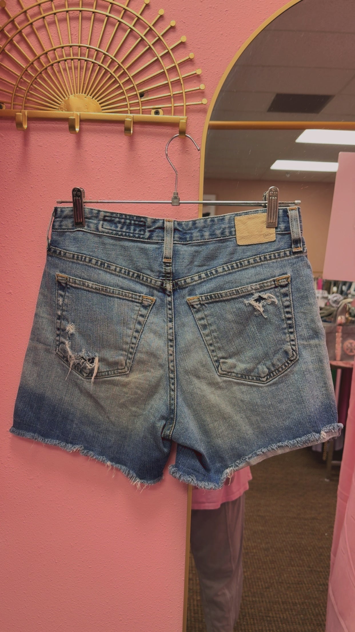 AG “The Alex” Shorts Size 25