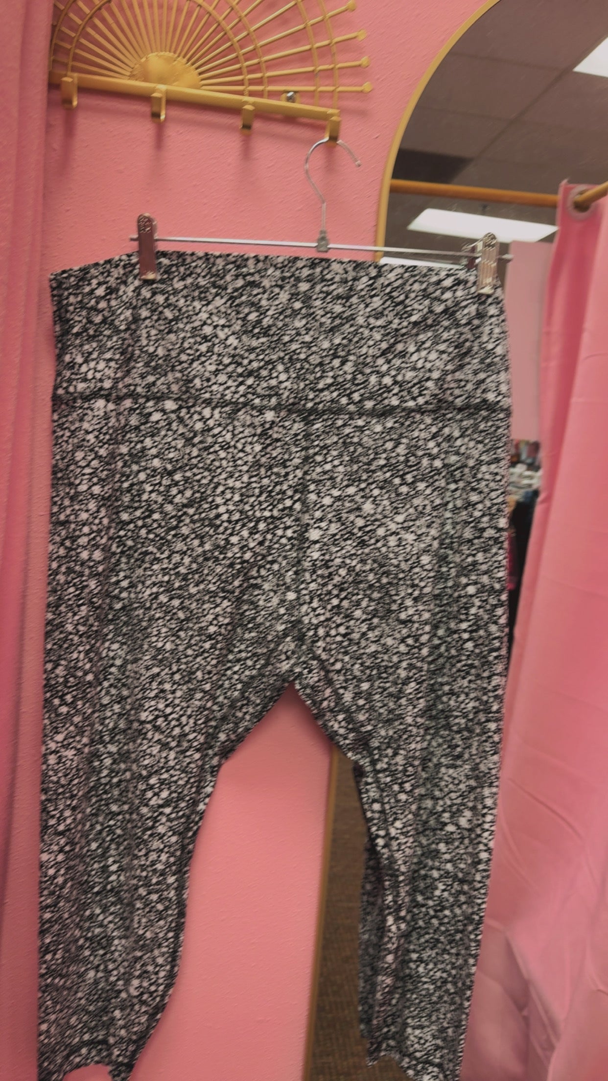 Lululemon Aligns “25 Size 20