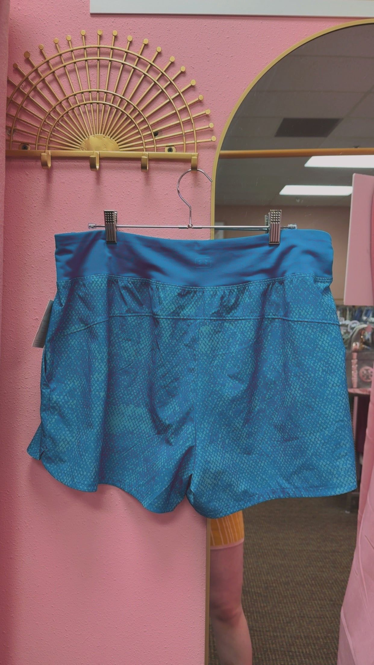 Under Armour Athletic Shorts Size XL