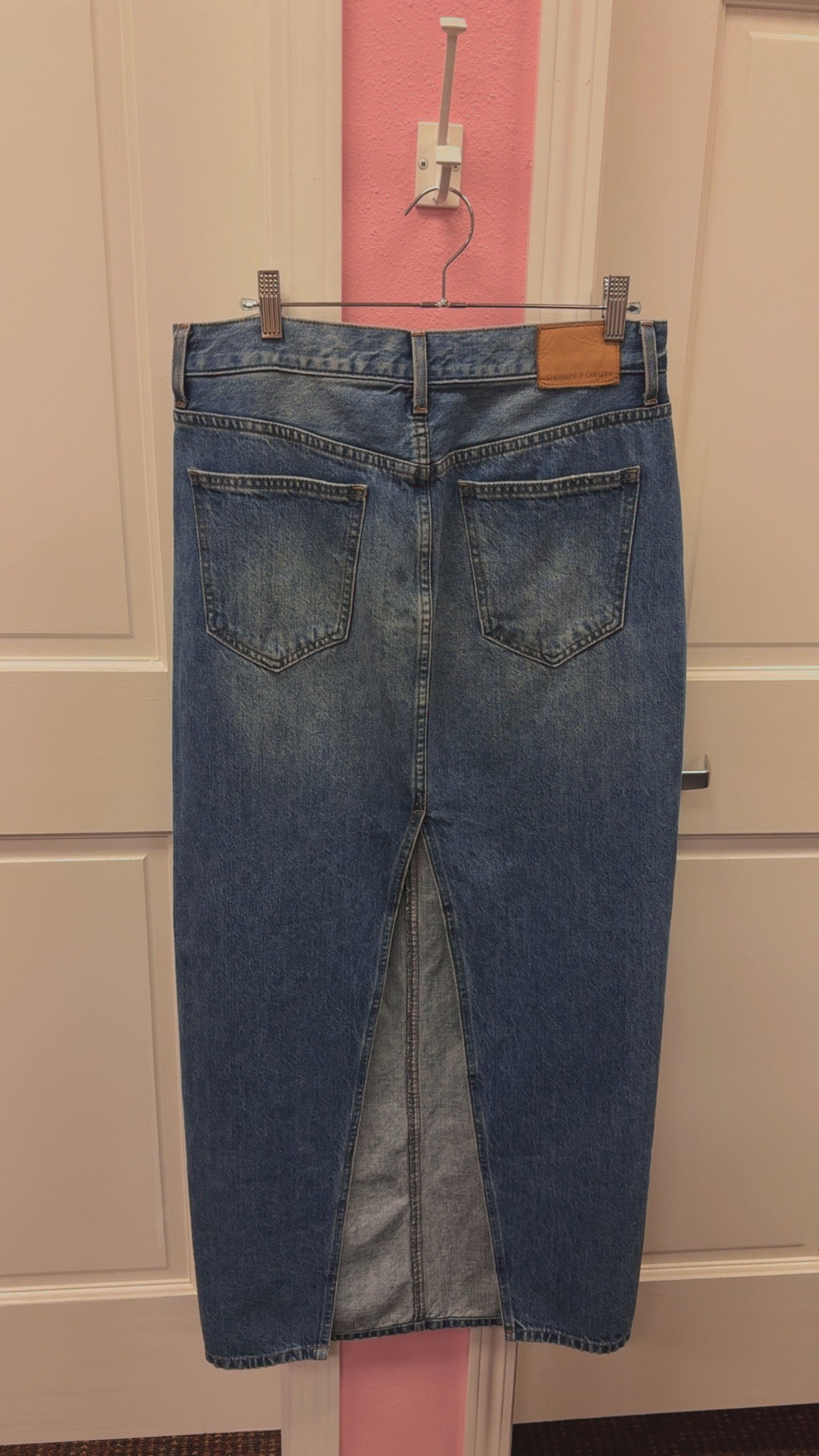 Aritzia Denim Forum 90’s Pencil Maxi Jean Skirt Size 8