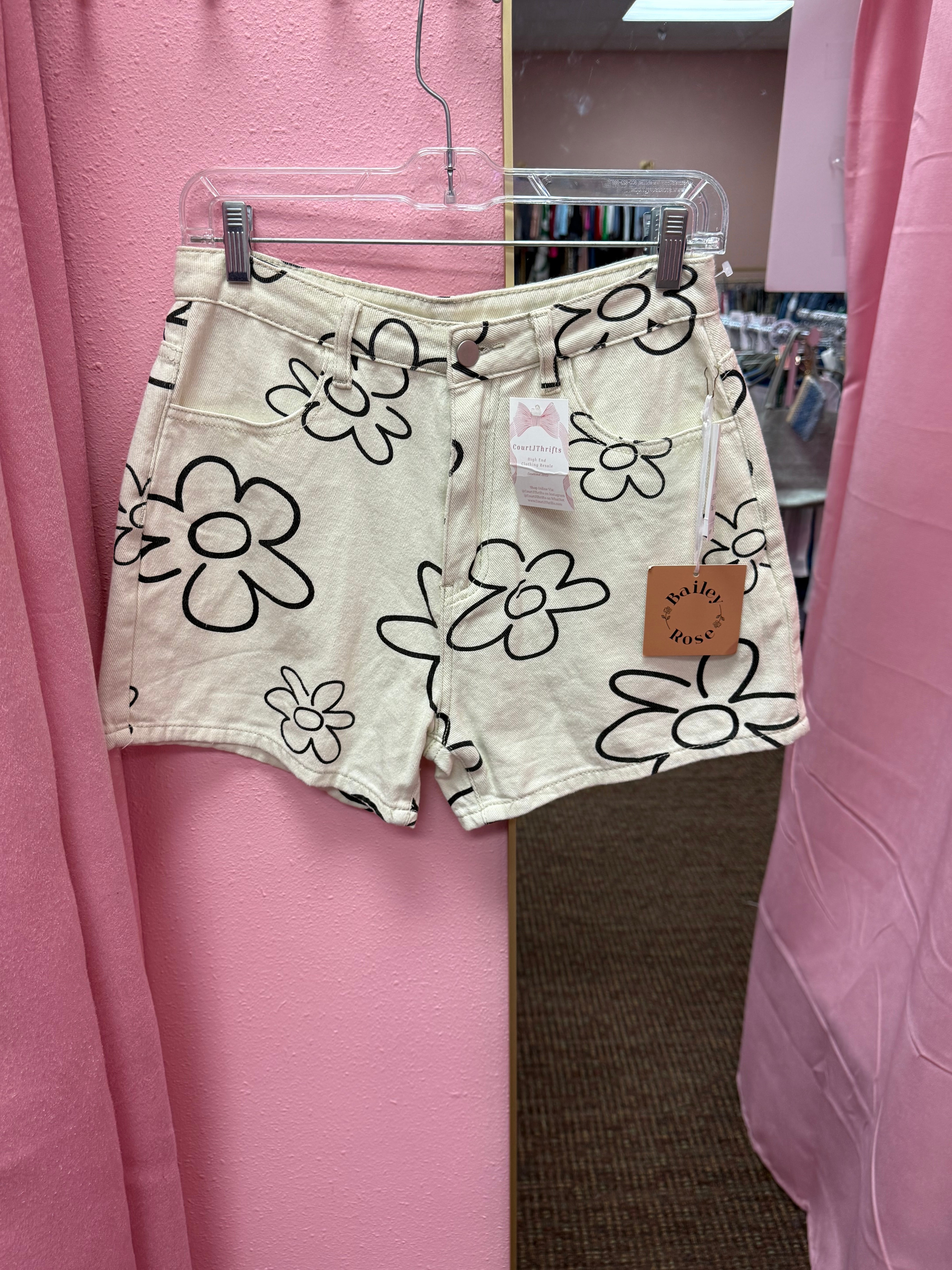 Bailey Rose Shorts Medium NWT