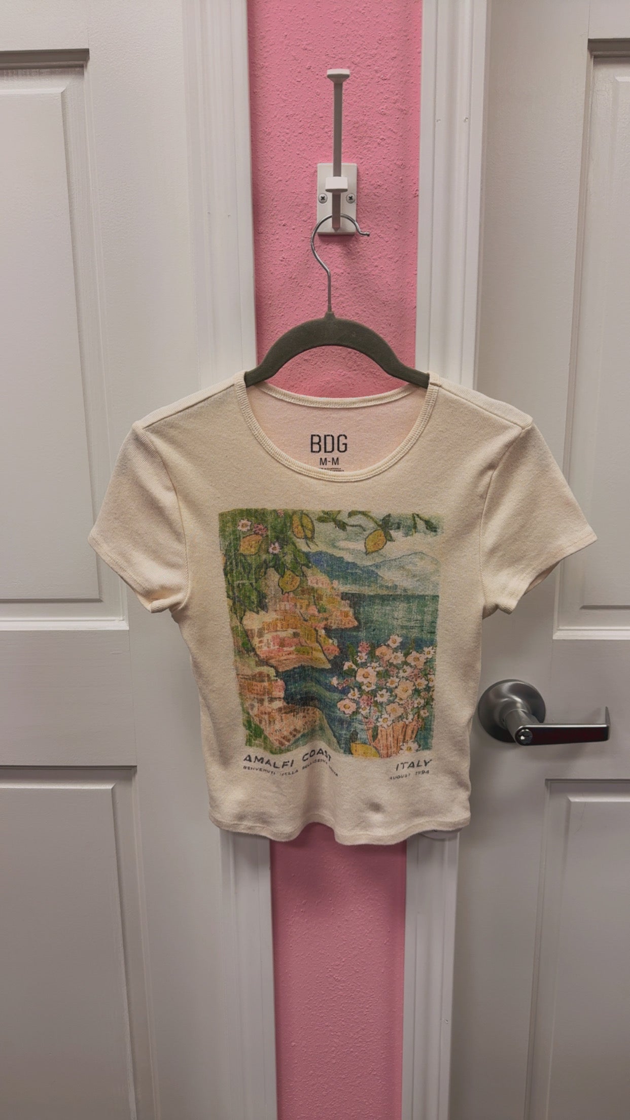 Urban Outfitters BDG Tee Size Medium