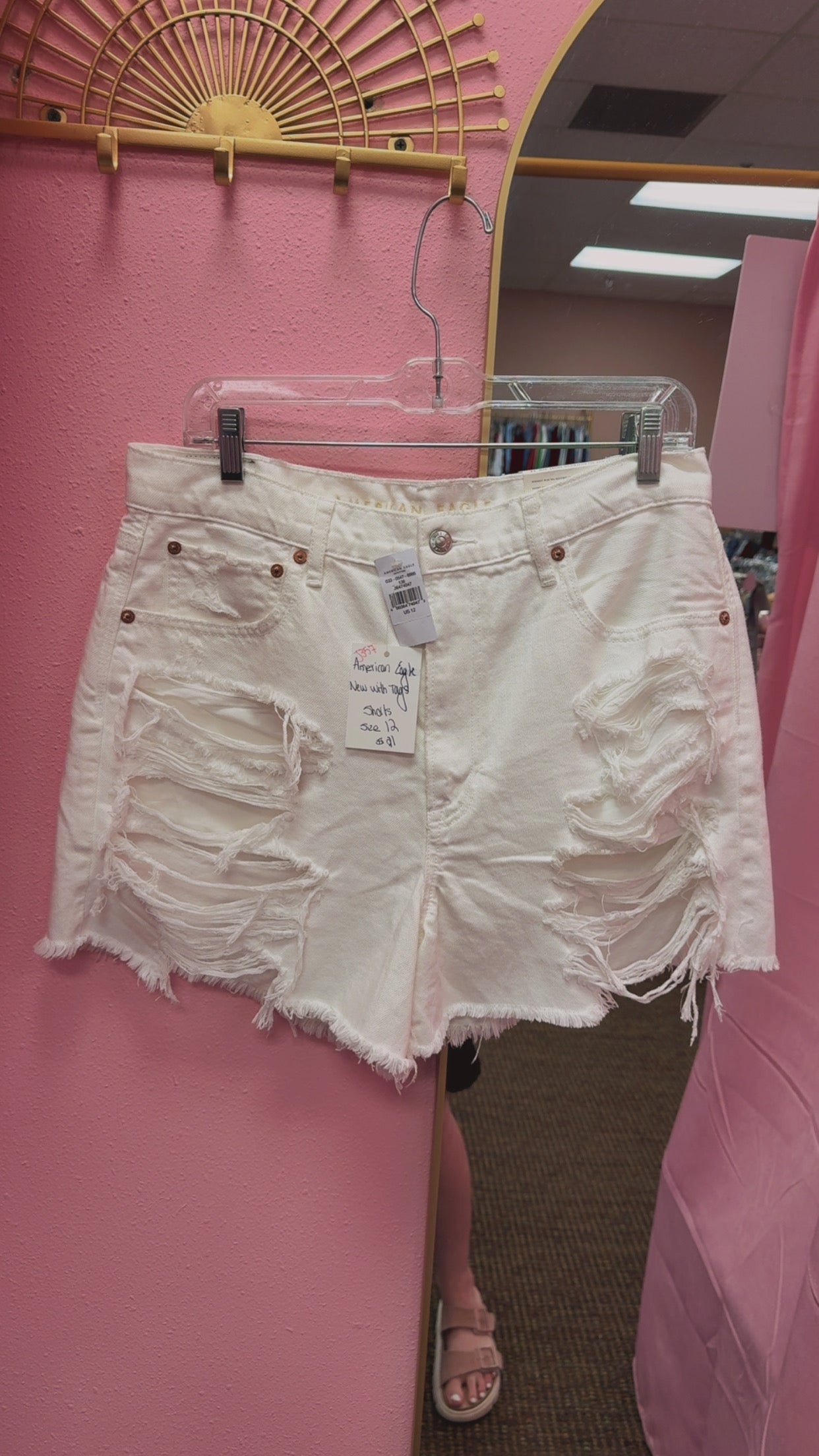 American Eagle NEW WITH TAGS 90’s Boyfriend Shorts Size 12