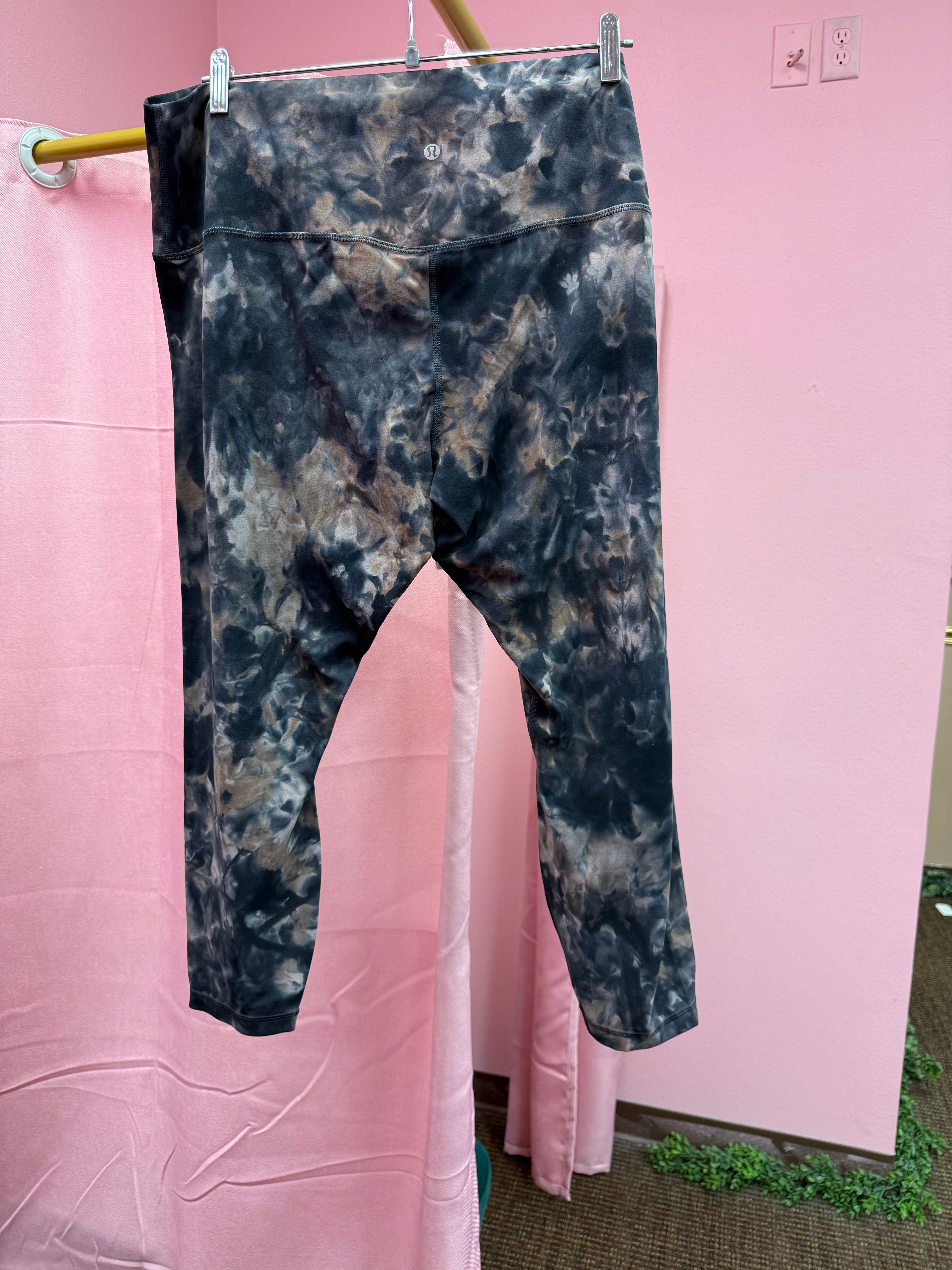 Lululemon Align High Rise Diamond Dye Graphite Size 20