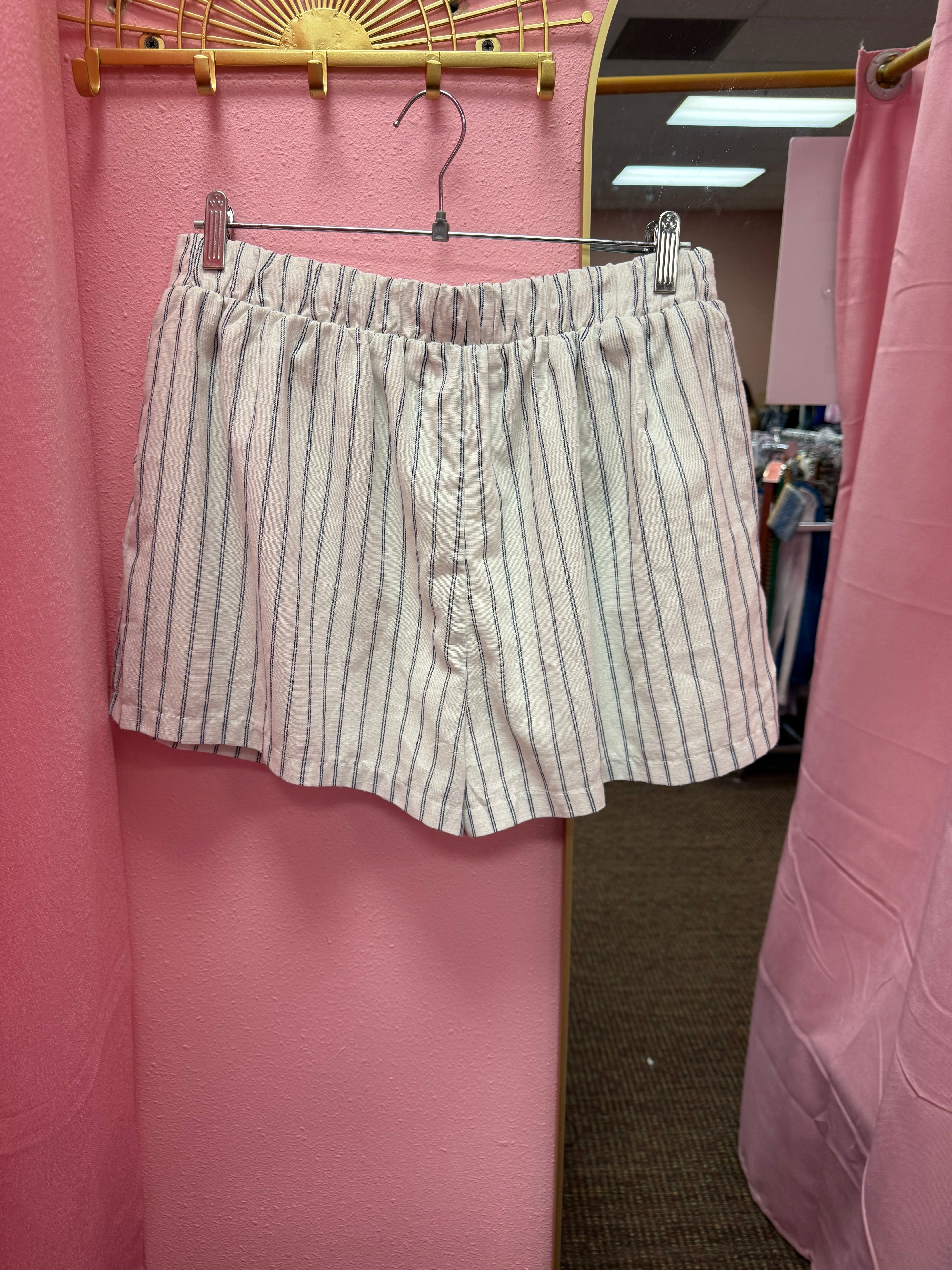 Altar’d State Shorts Size XL