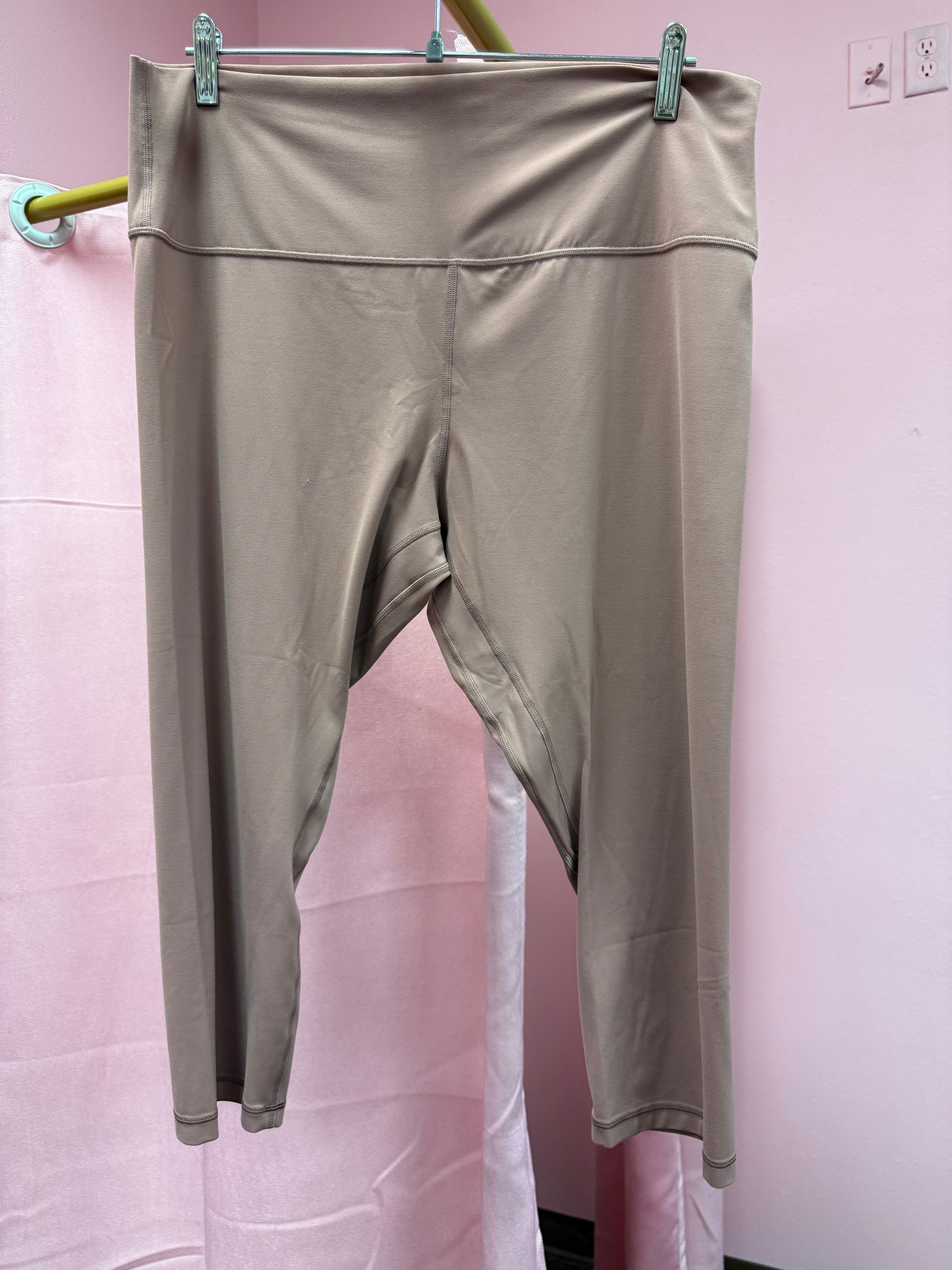 Lululemon Align High Rise Crop Spiced Chai Size 18