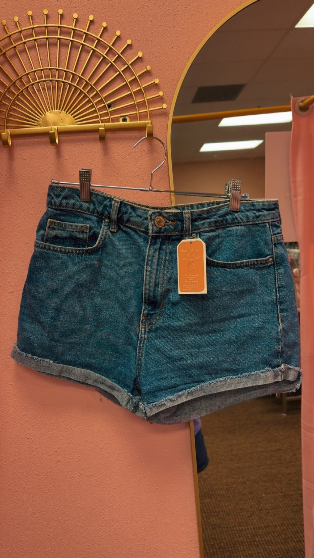 Forever 21 Hi-Rise Denim Shorts Size 4/27