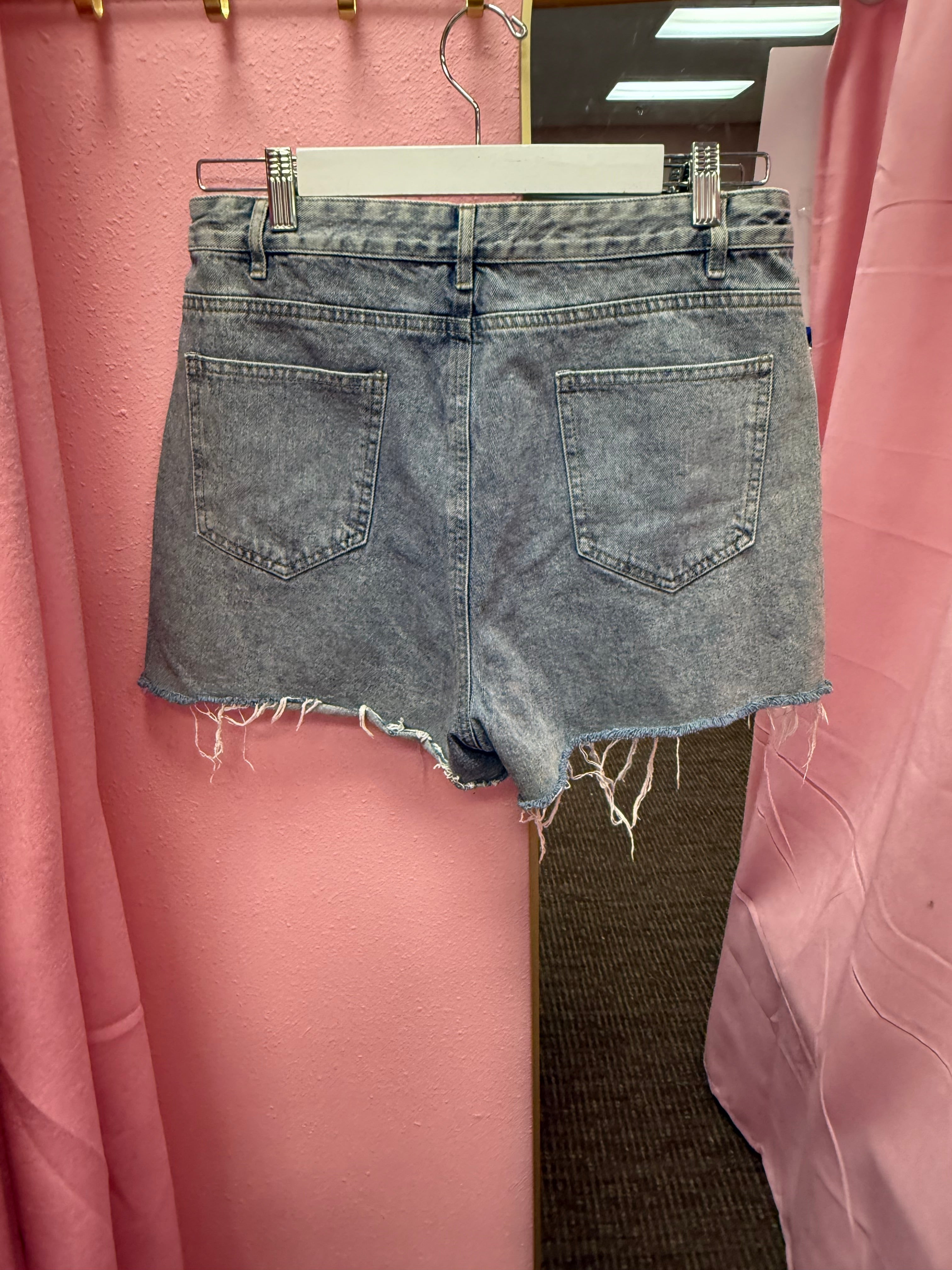 Kittenish Shorts Large