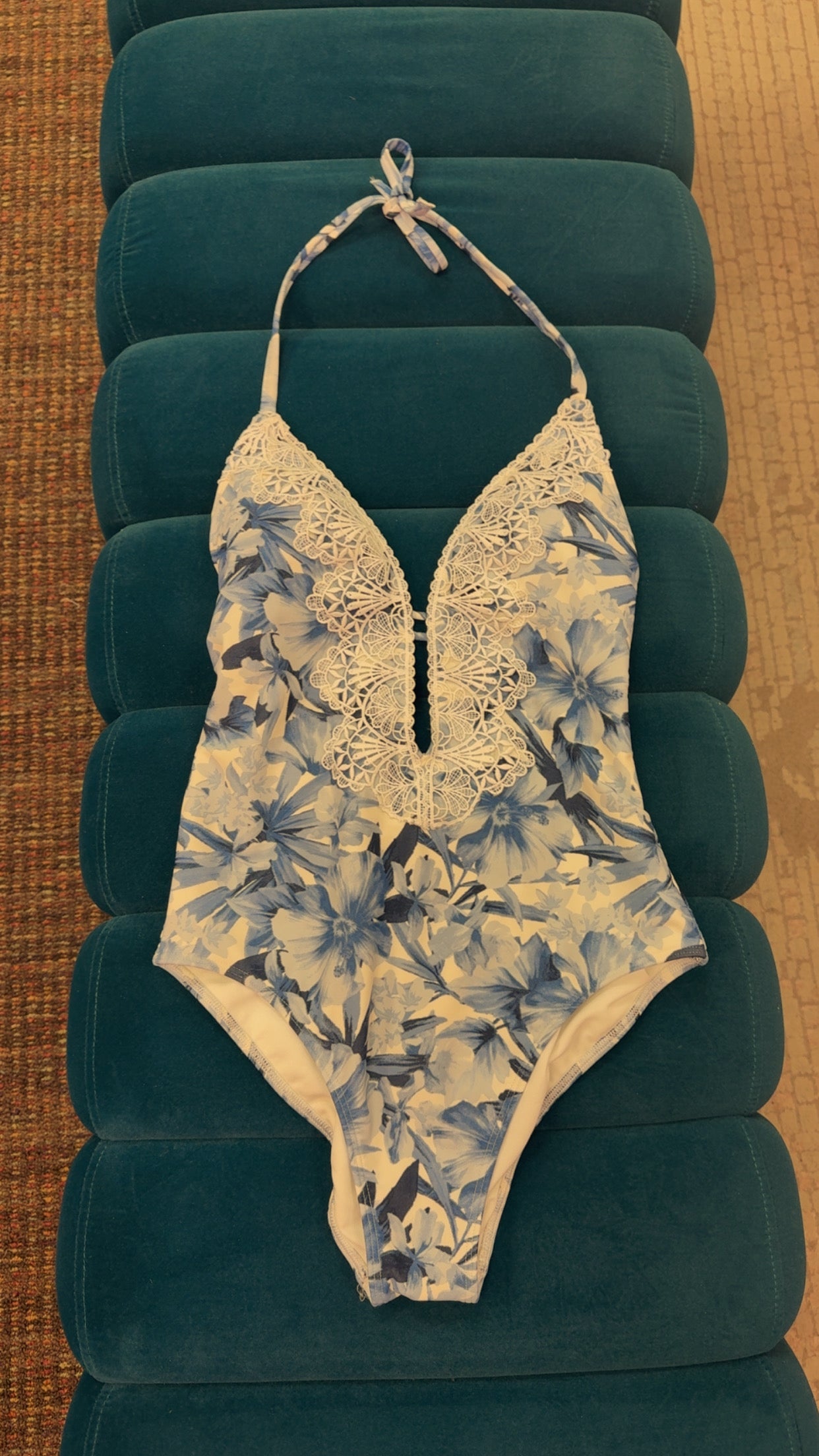 Hollister One Piece Swimsuit Size Small