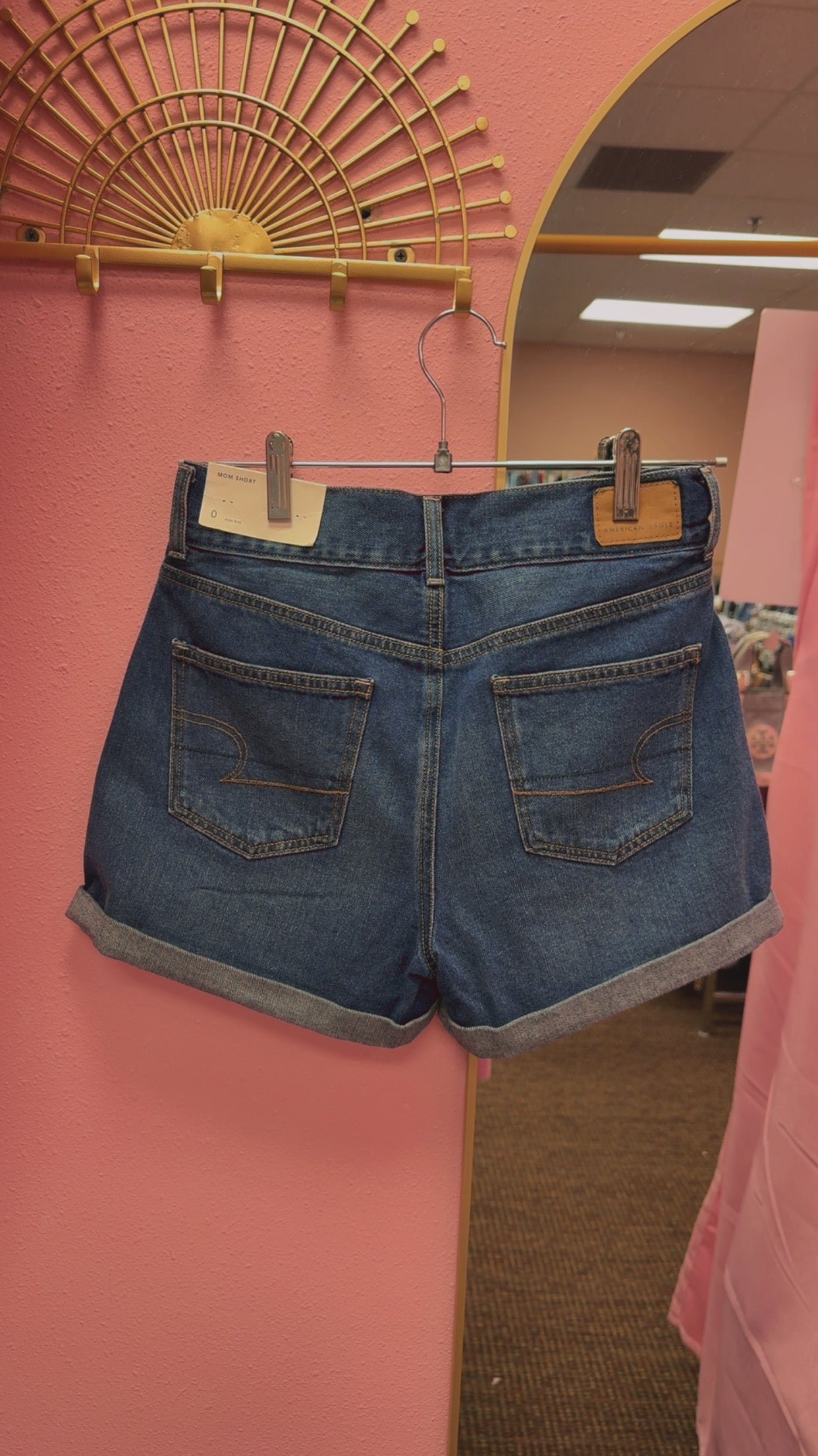 American Eagle NEW WITH TAGS Mom Shorts Size 0