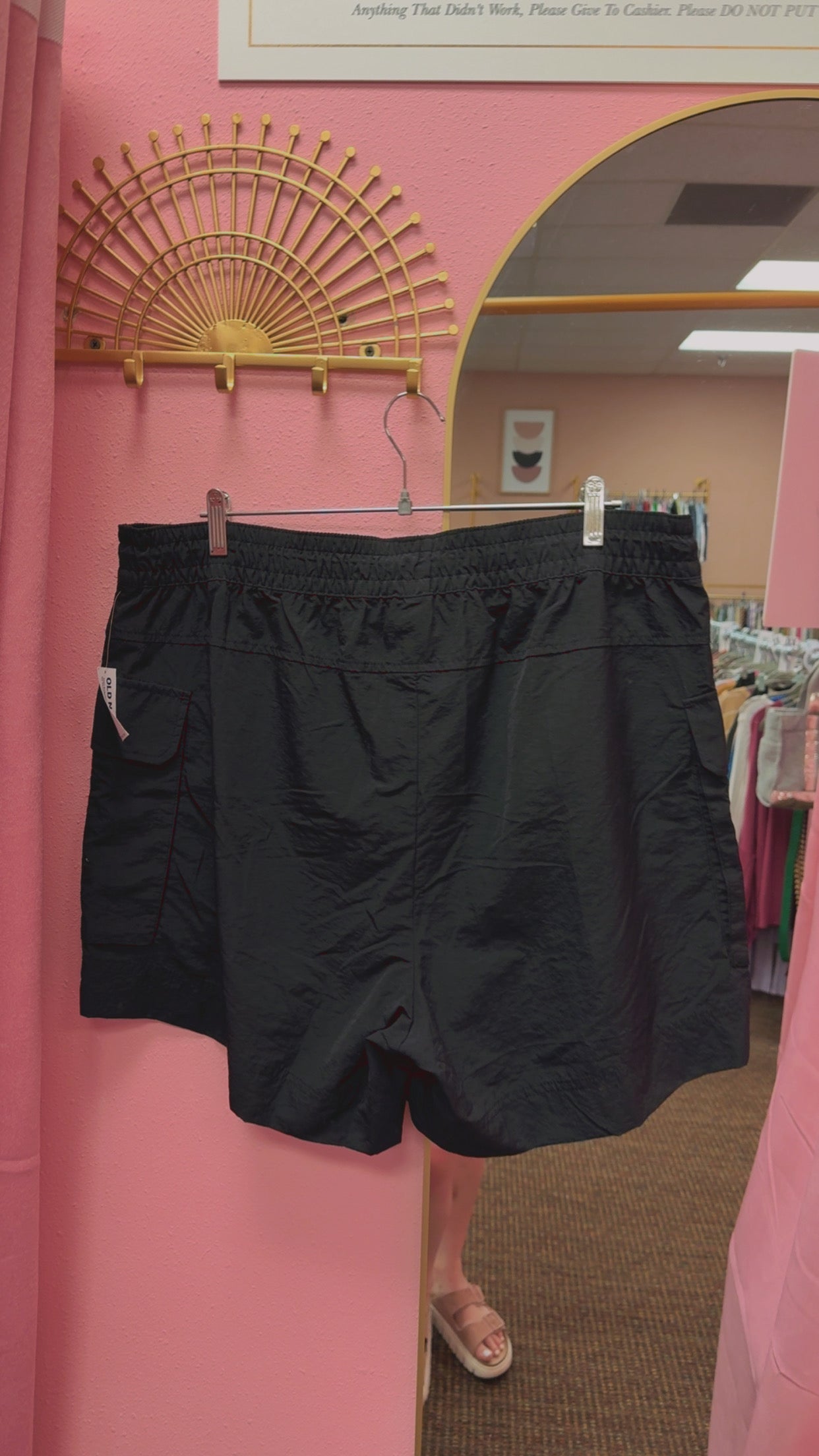 Old Navy NEW WITH TAGS Cargo Shorts Size XL