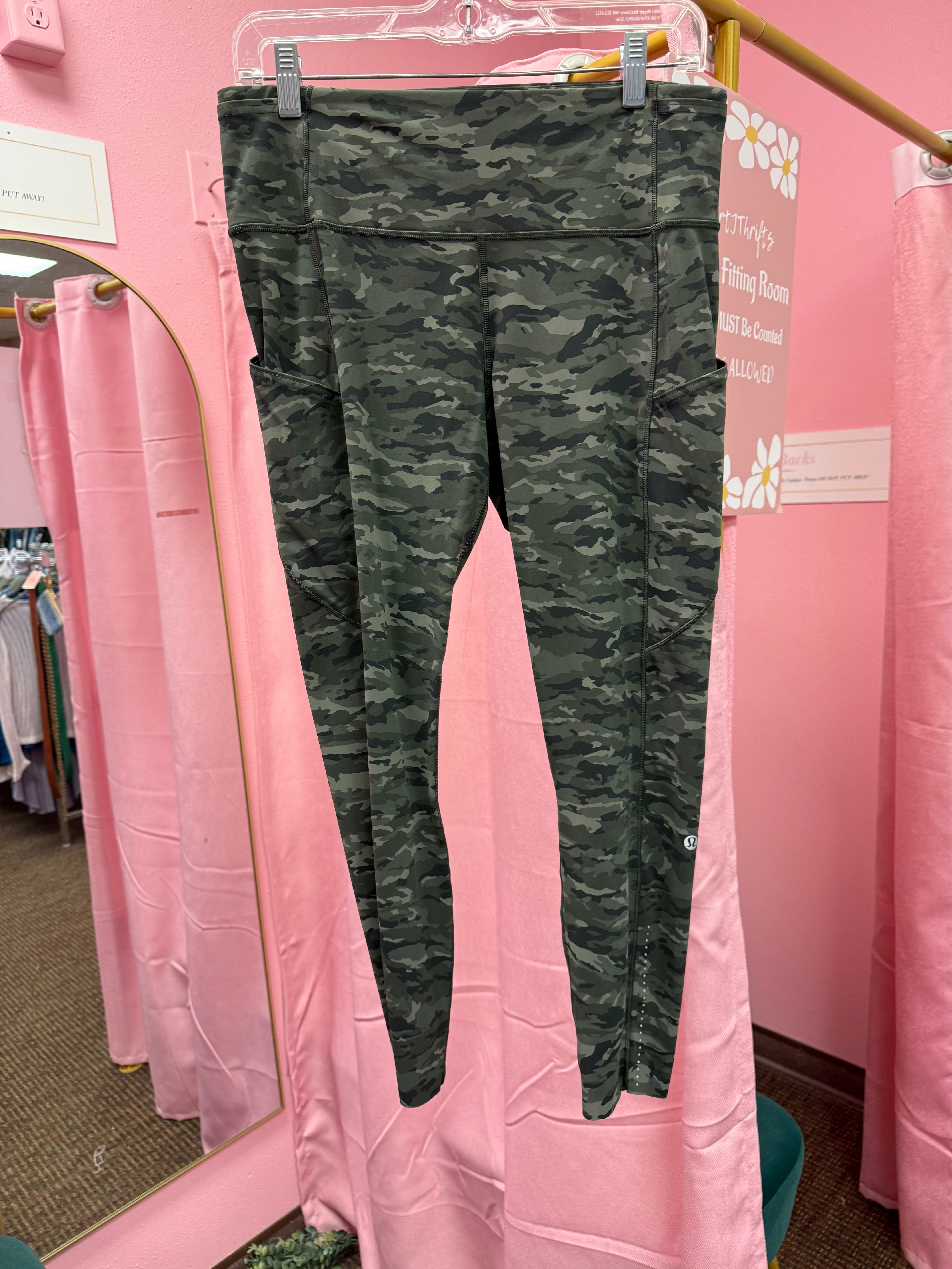 Lululemon Fast and Free Tights 25” Size 10