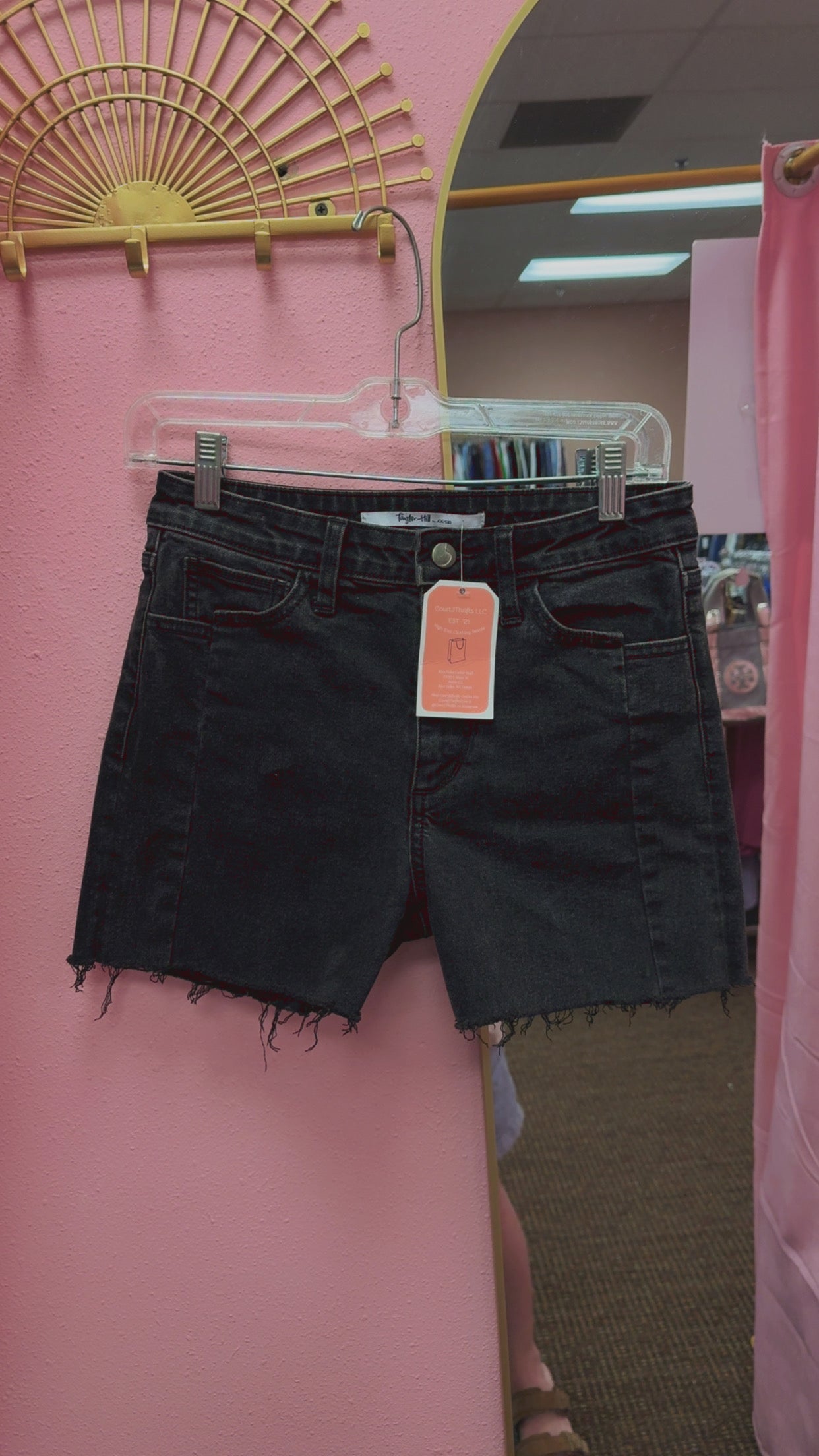 Joe’s B X Taylor Hill Shorts Size 26