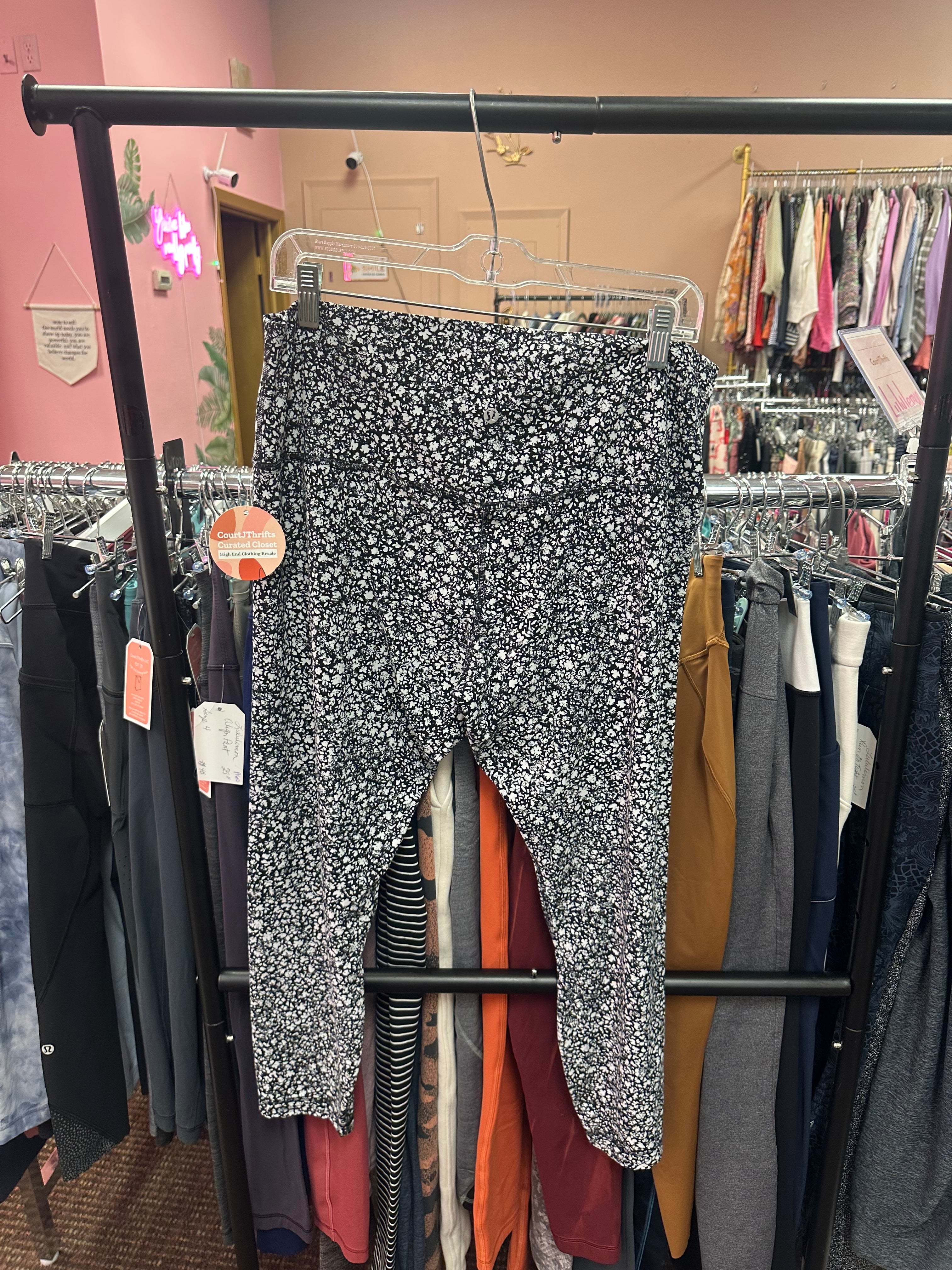 Lululemon Aligns Size 16