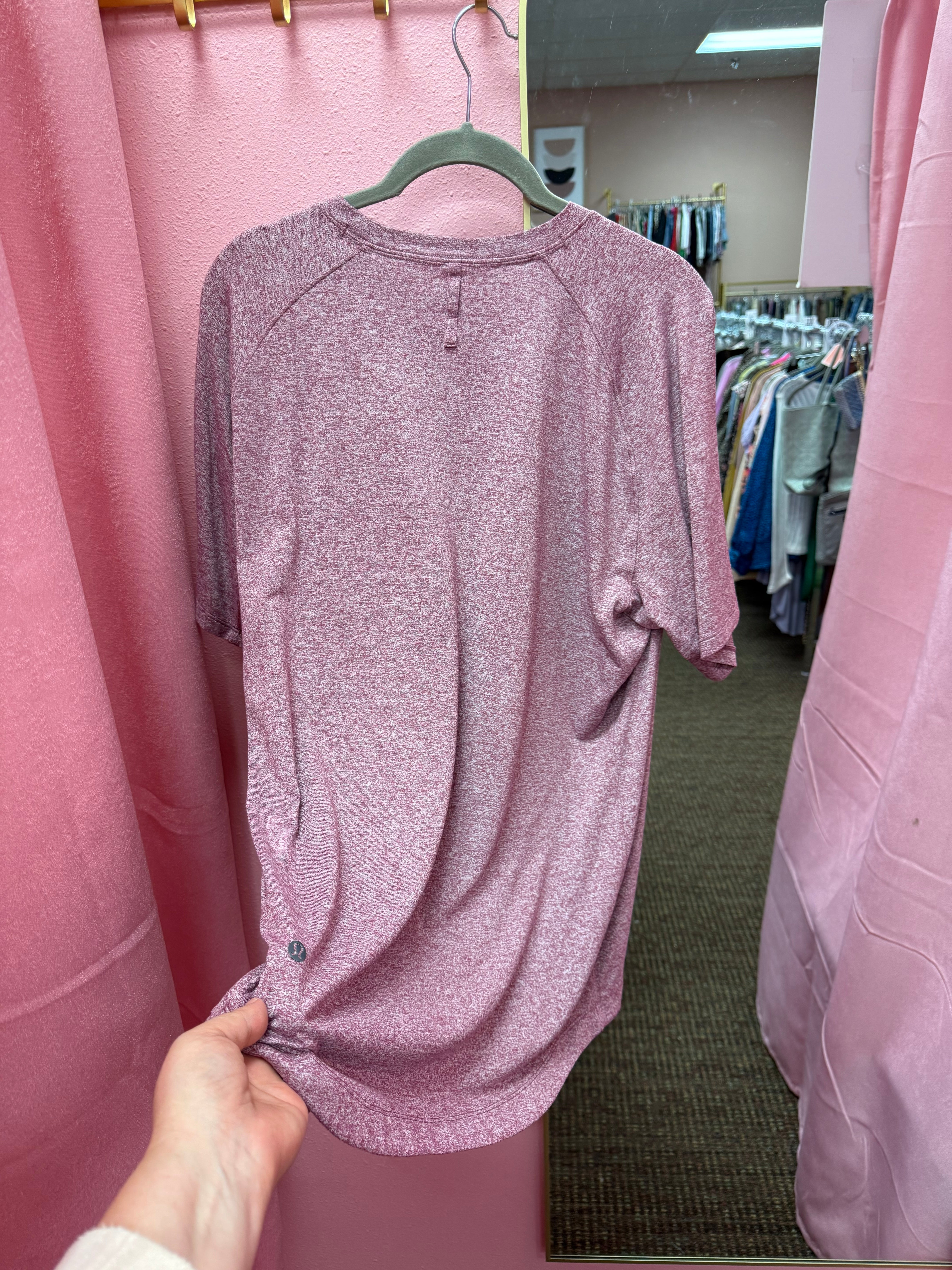Lululemon Men’s T Shirt Medium