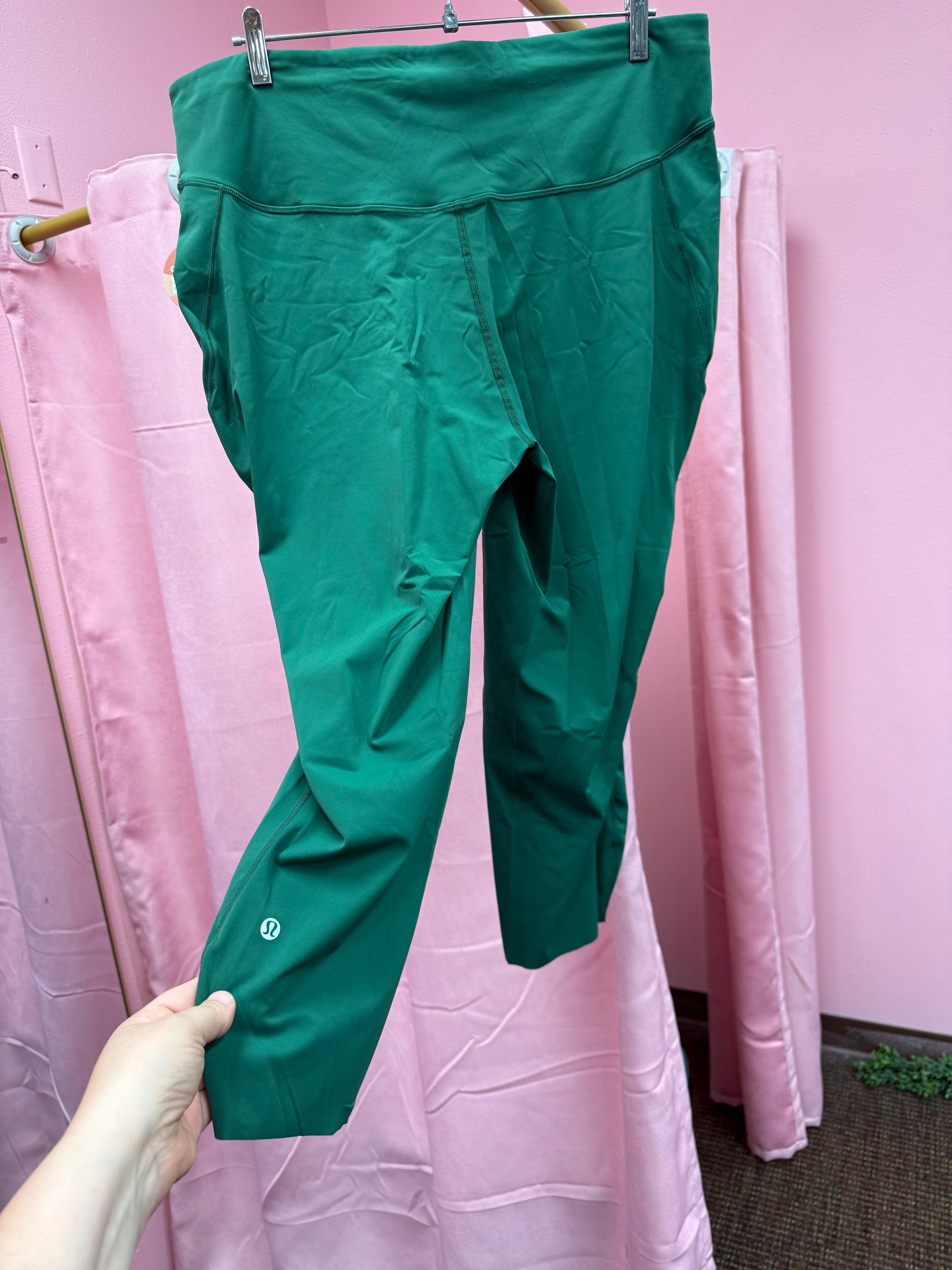 Lululemon Base Pace High Rise Crop Size 18