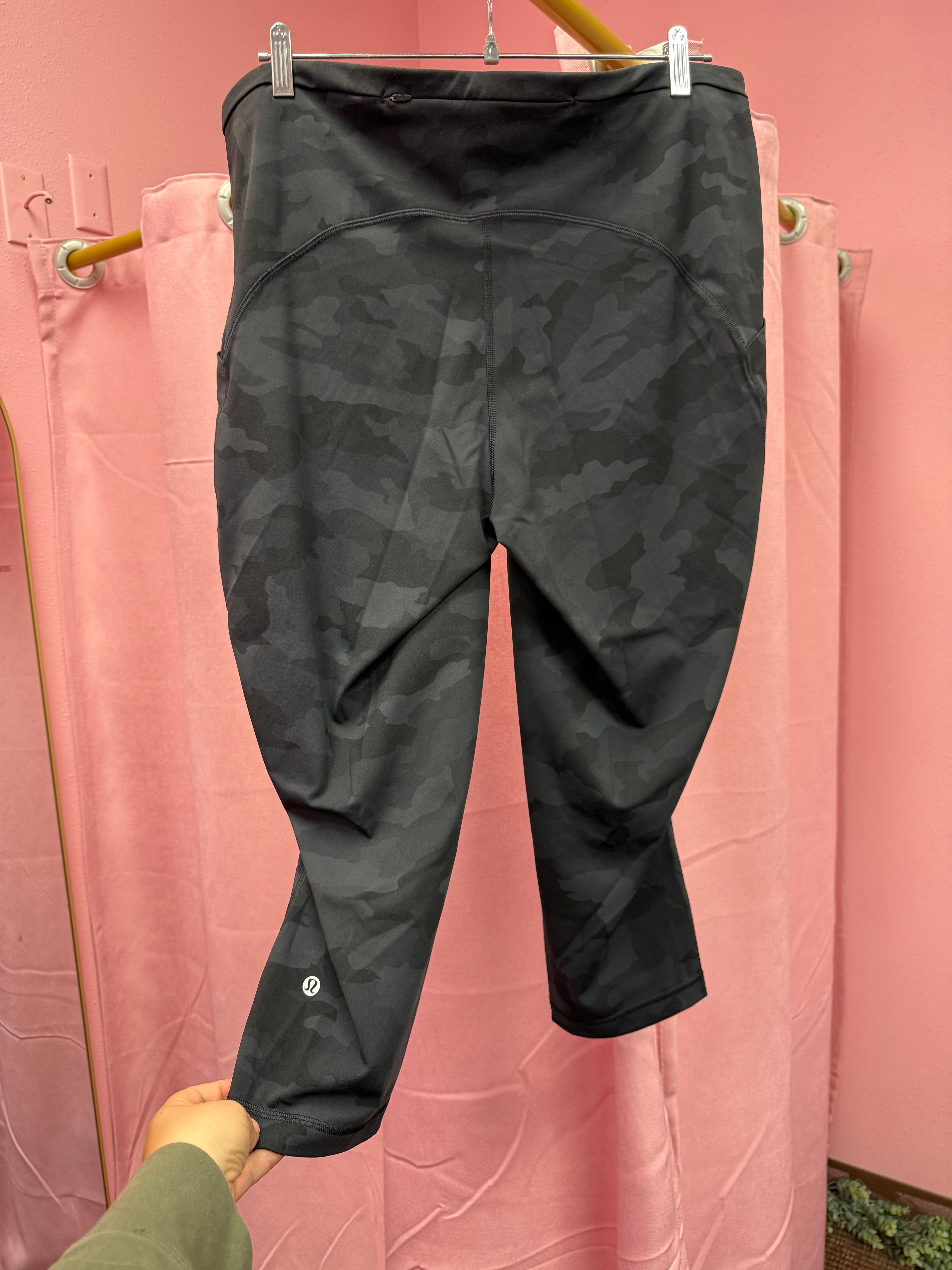 Lululemon Swift Speed High Rise Crop Size 18