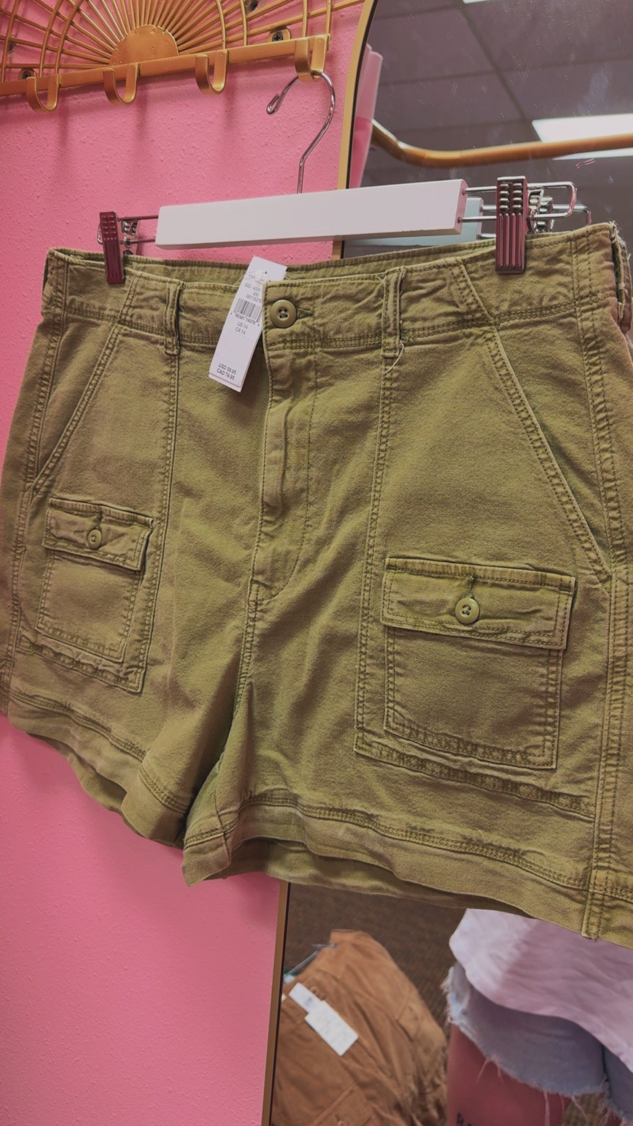 American Eagle NEW WITH TAGS 90’s Boyfriend Shorts Size 14