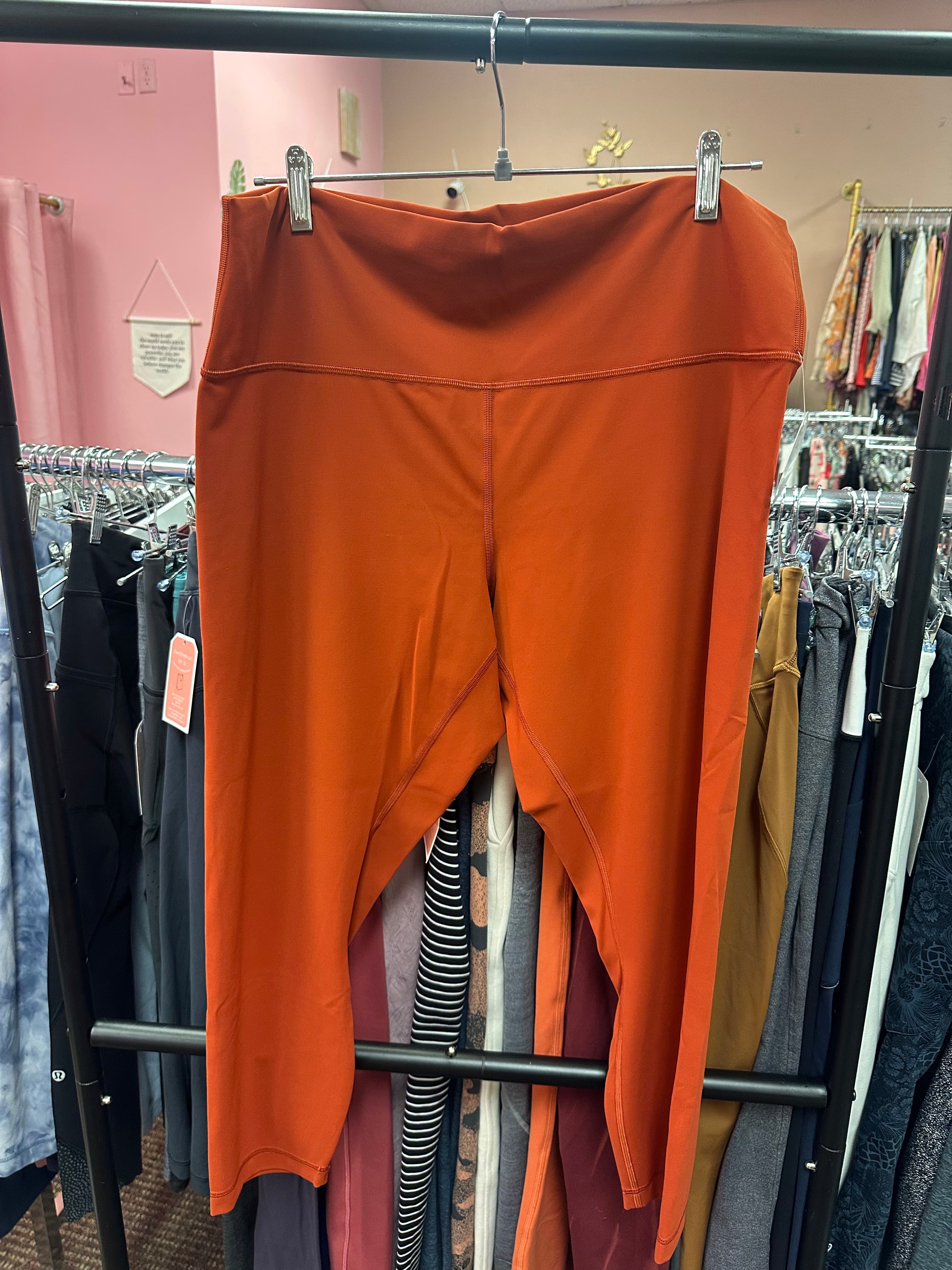 Lululemon Wunder Train Hi-Rise Size 20