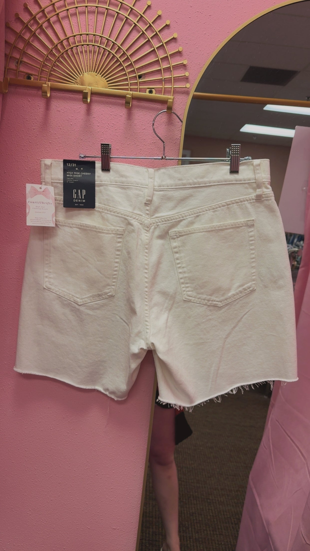 GAP NEW WITH TAGS MIDI Dad Short Size 12
