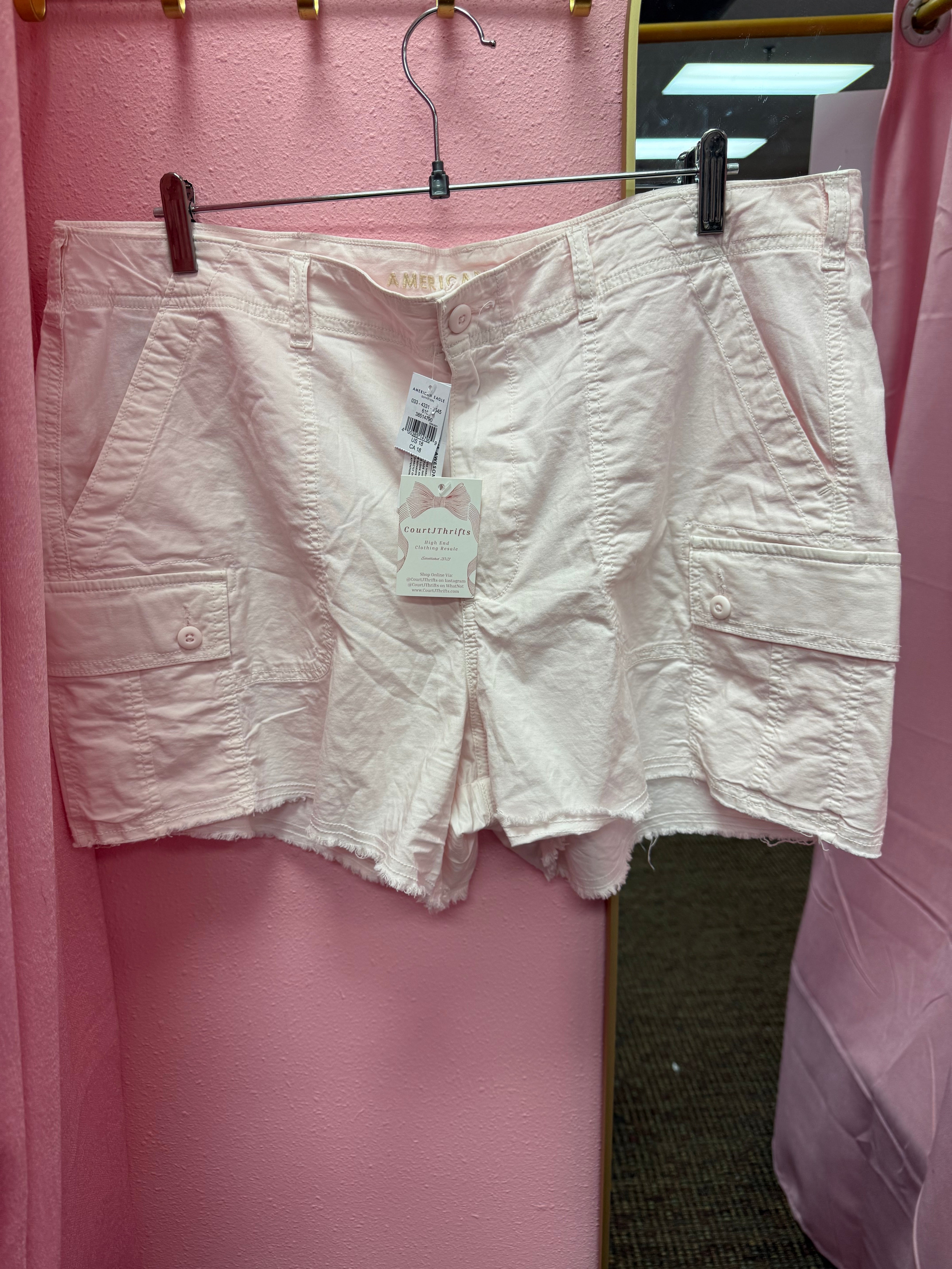 American Eagle Shorts Size 18 NWT