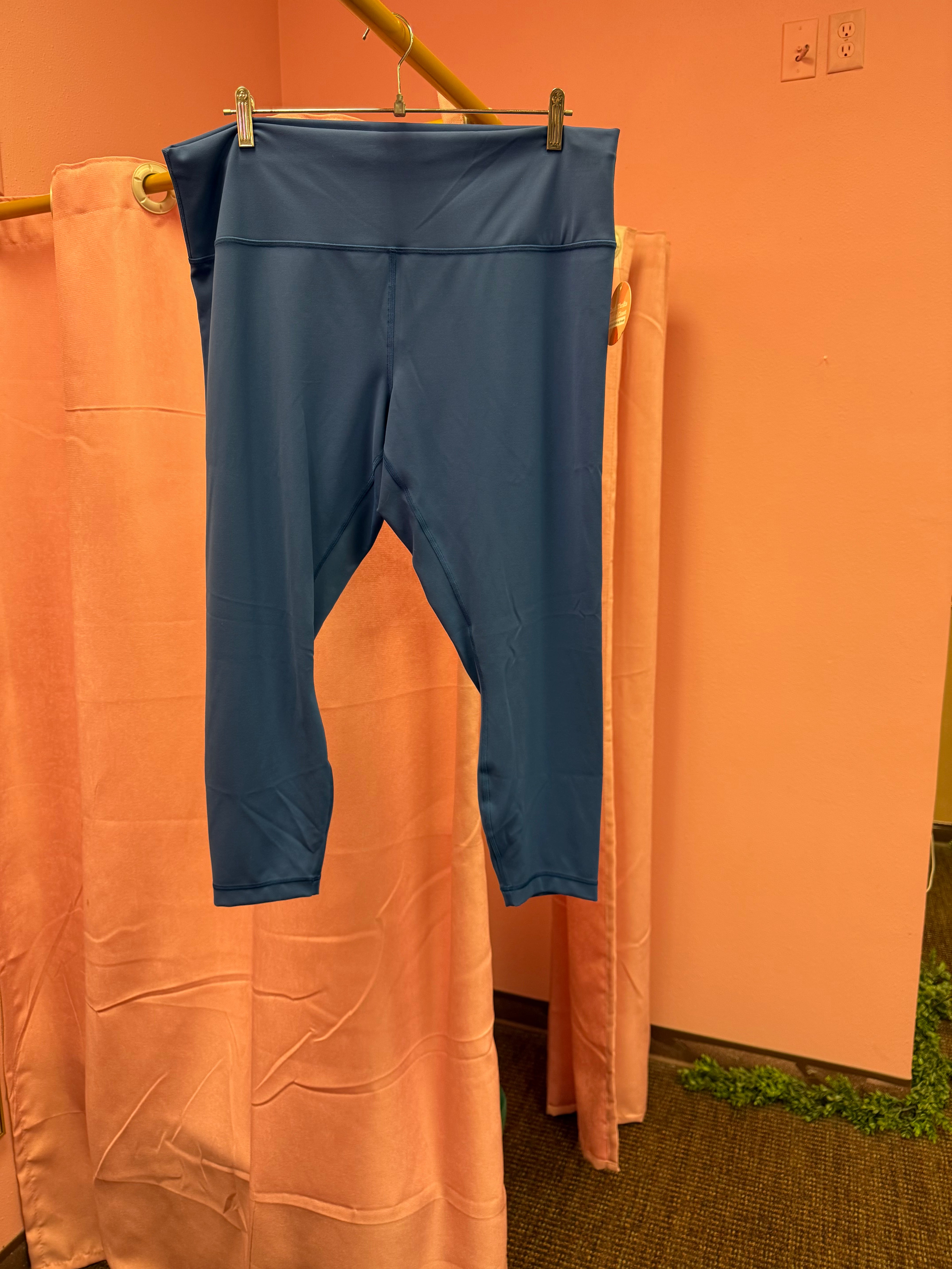 Lululemon Wunder Train High Rise Tight Size 20