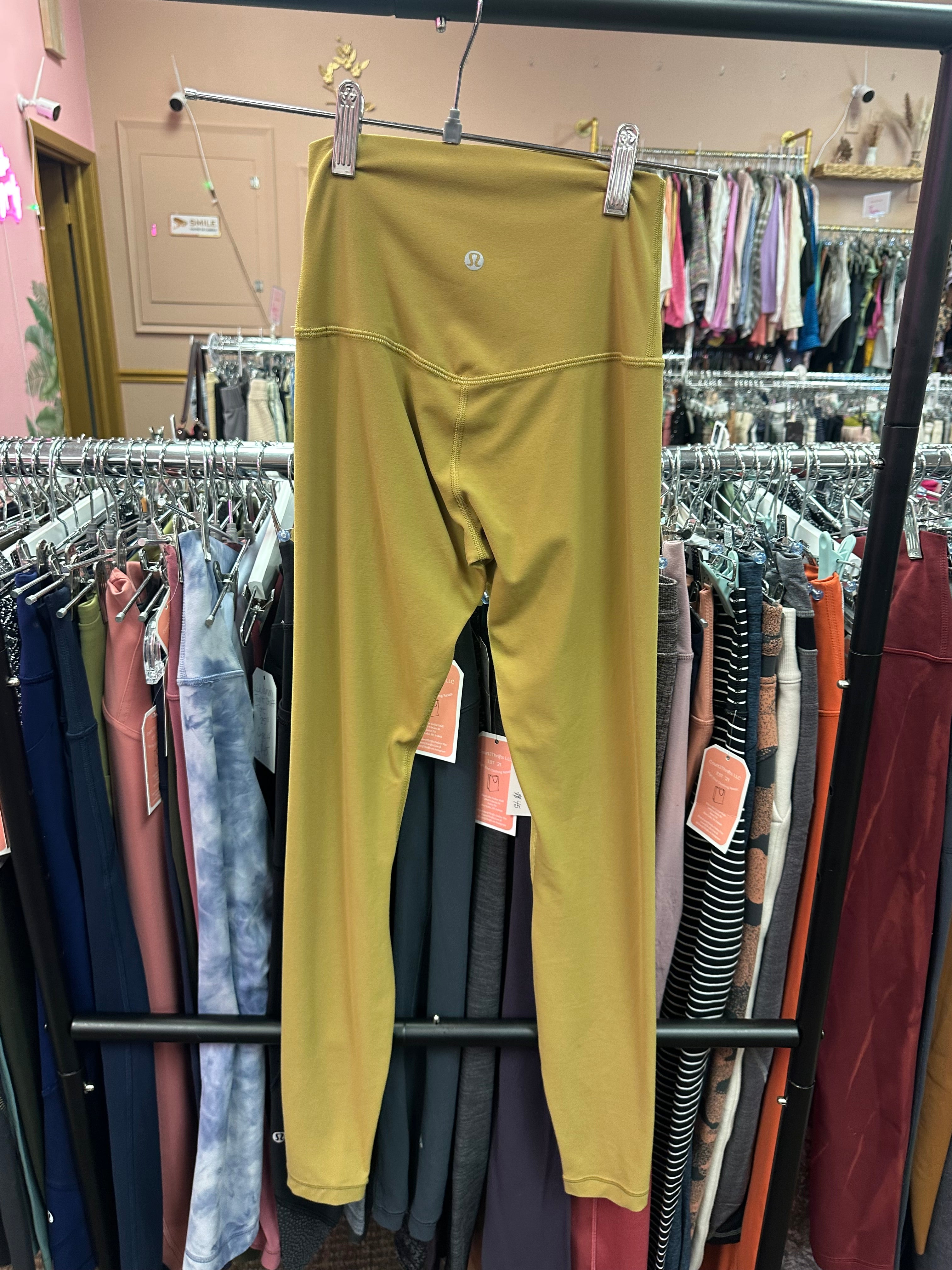 Lululemon Aligns Size 2