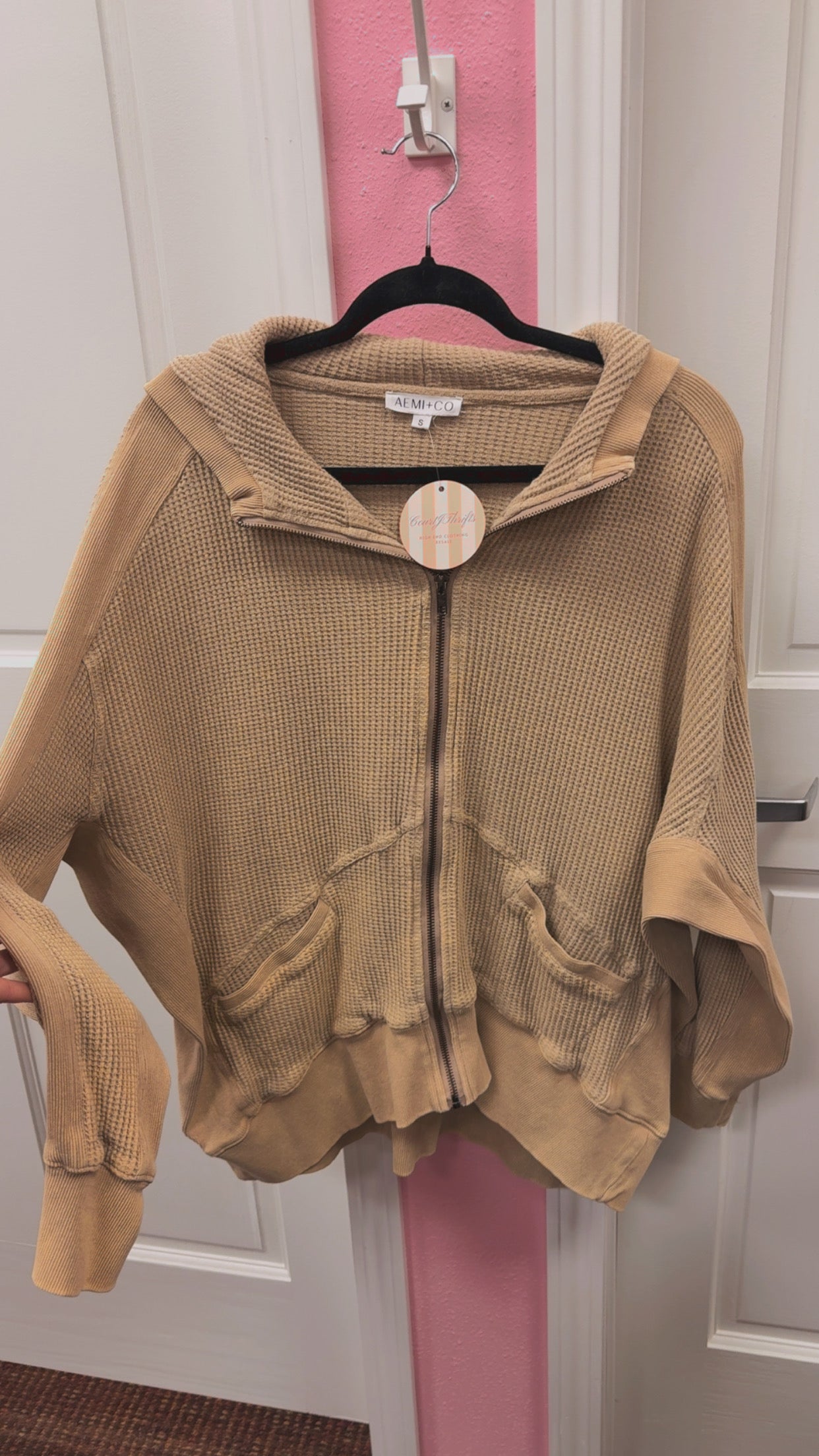 Aemi+Co Waffle Knit Oversized Hoodie Size Small