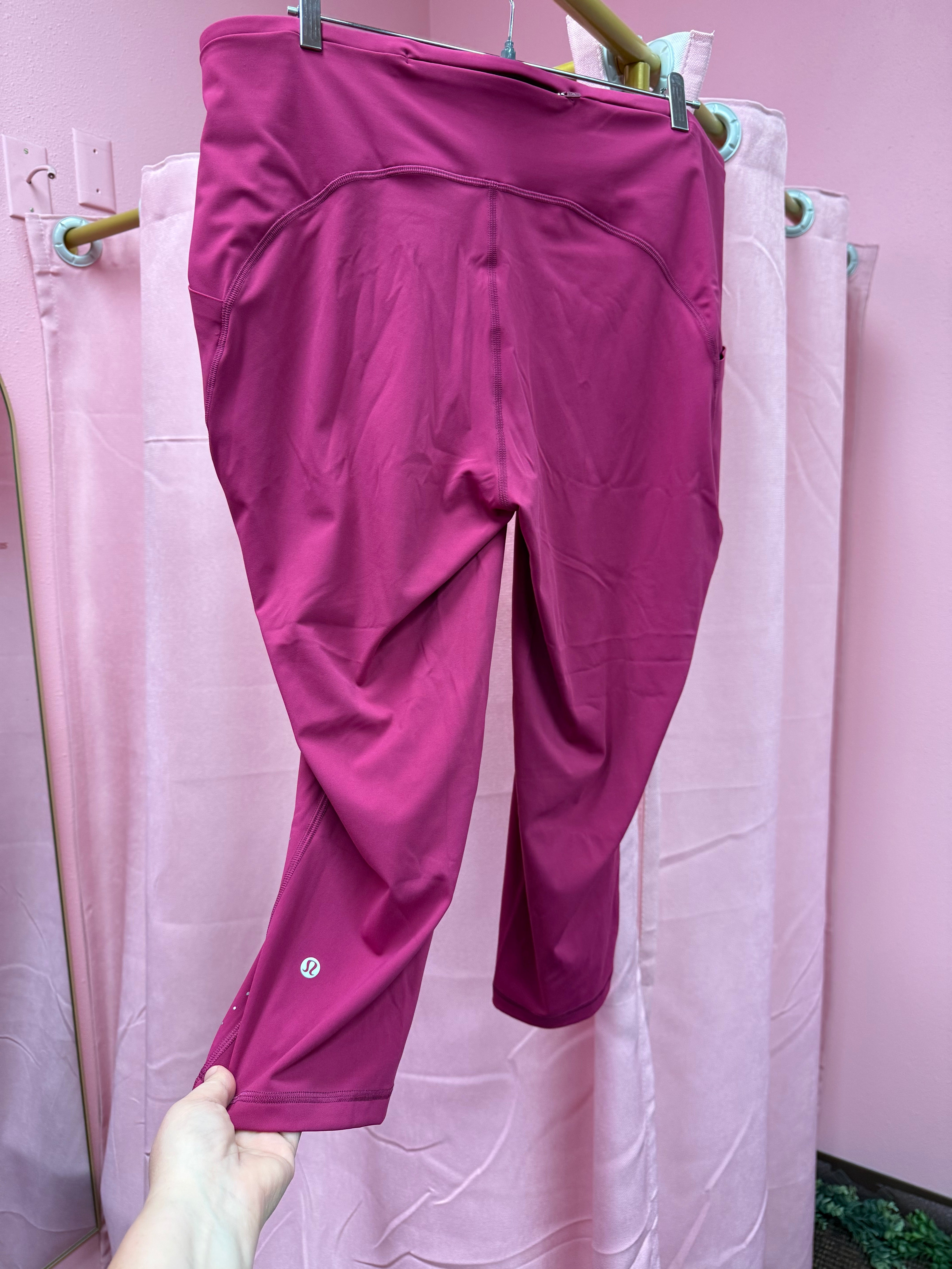 Lululemon Swift Speed High Rise Crop Size 20