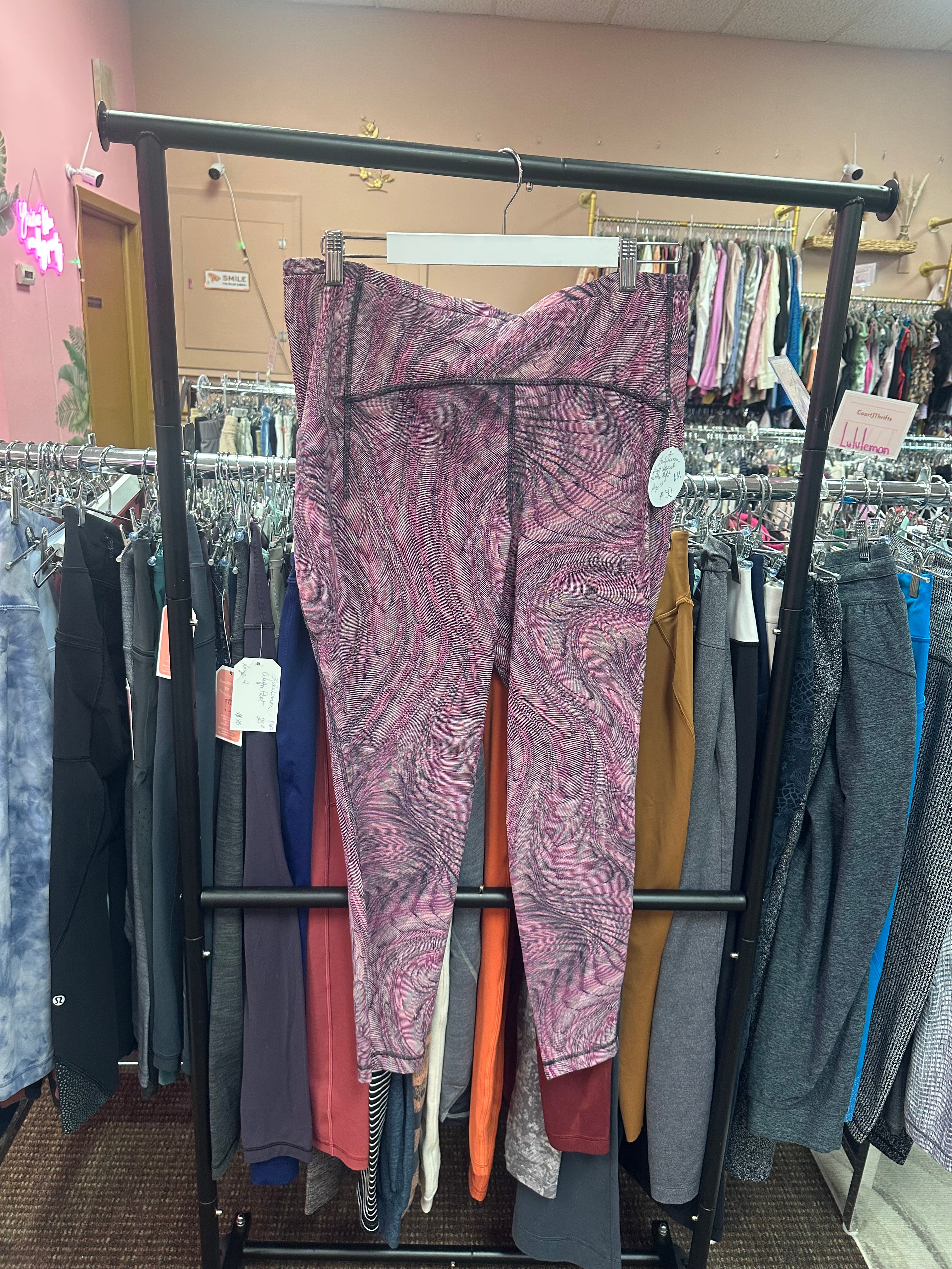 Lululemon Swift Speed Tight Size 14 “28