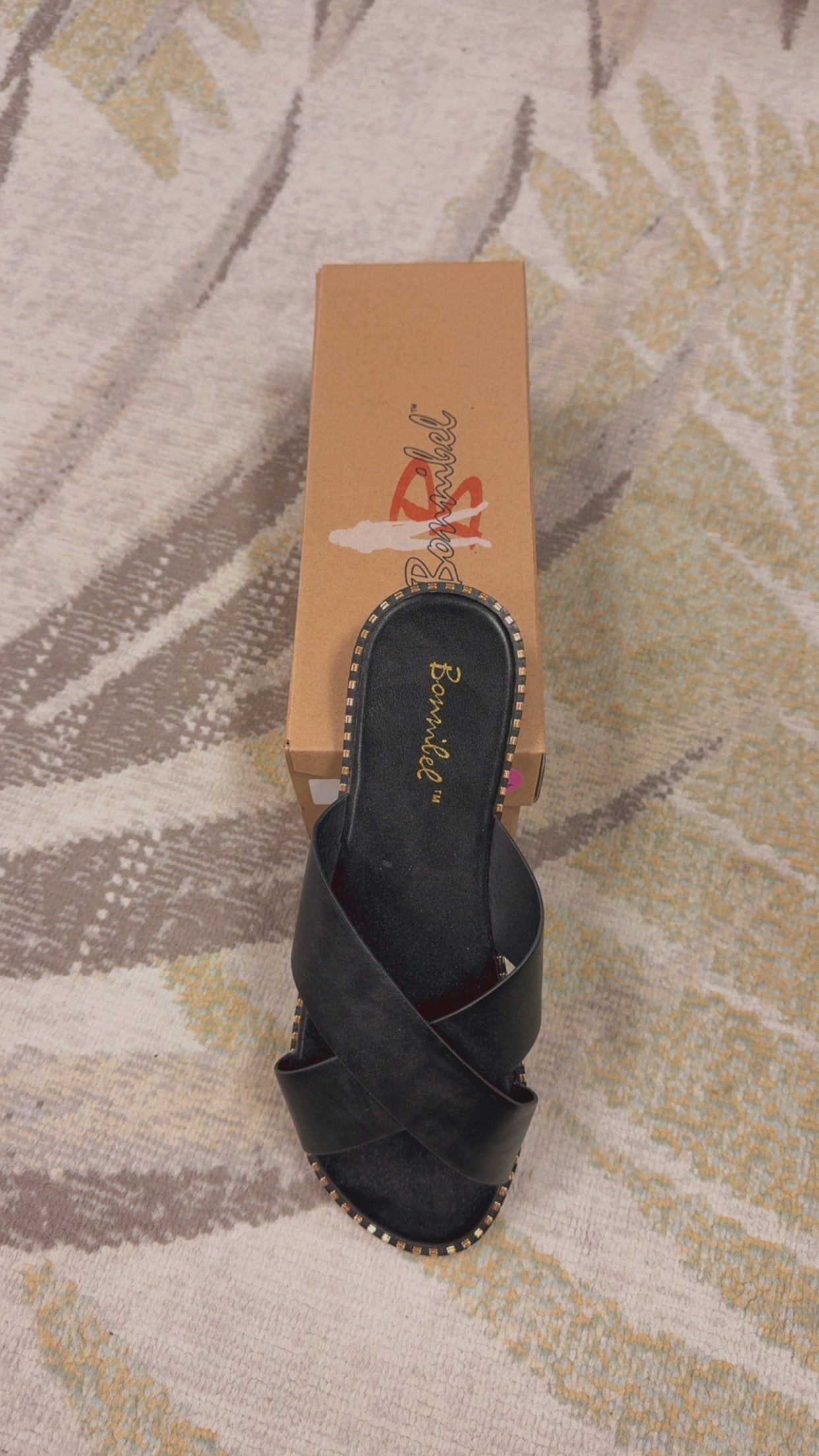 Bonnibel NEW IN BOX Sandals Size 8