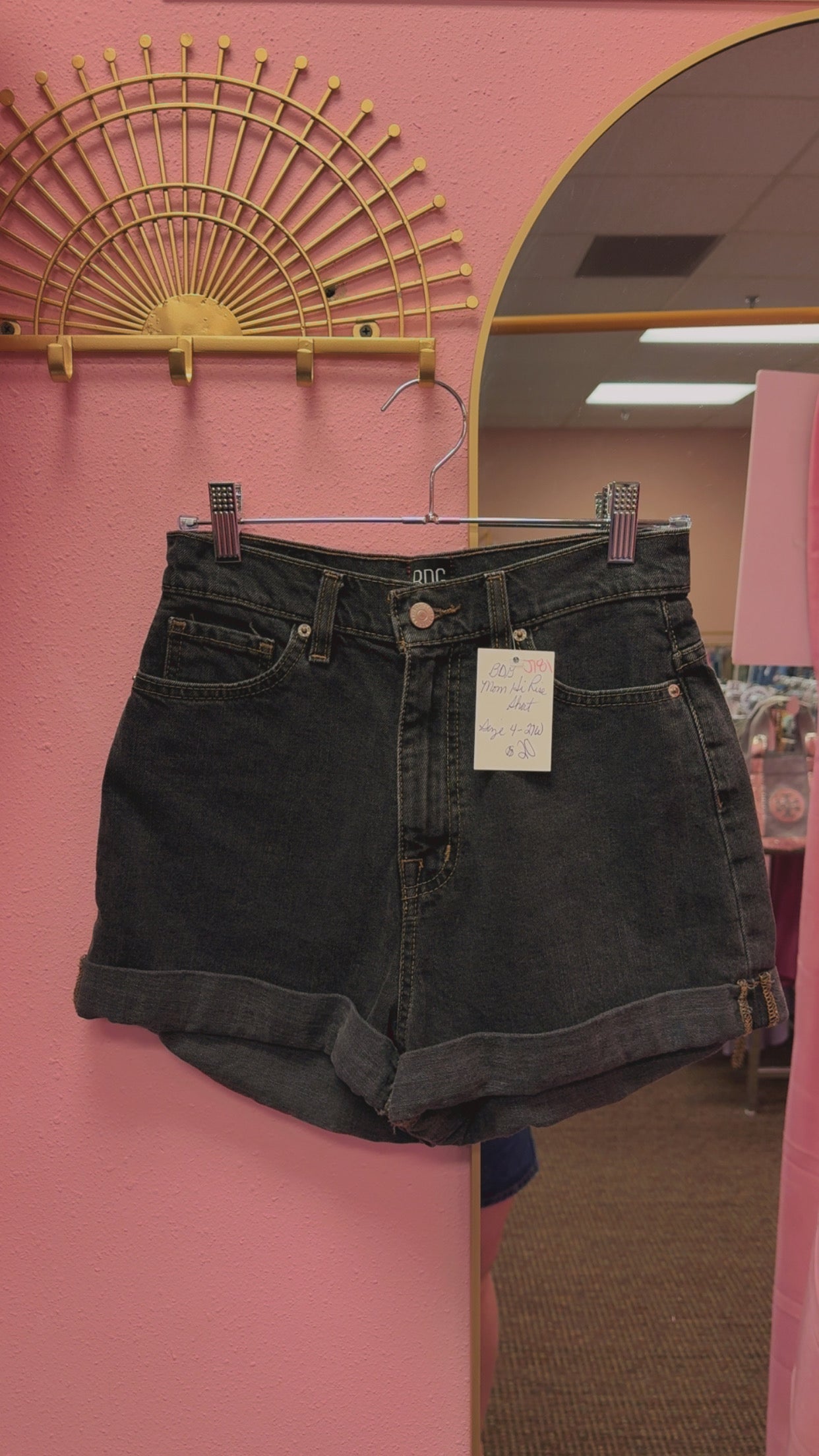 Urban Outfitters BDG Mom Shorts Size 27