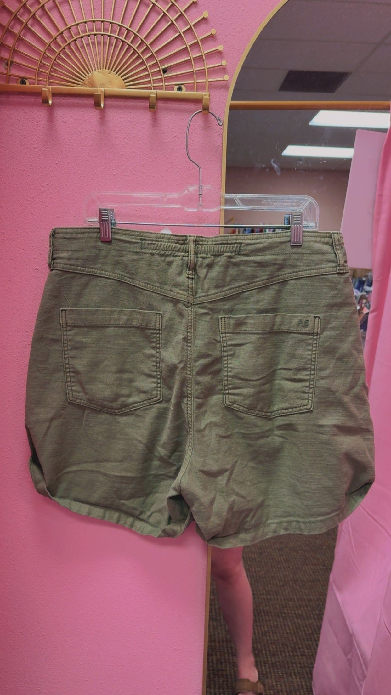 American Eagle Mom Shorts Size 14