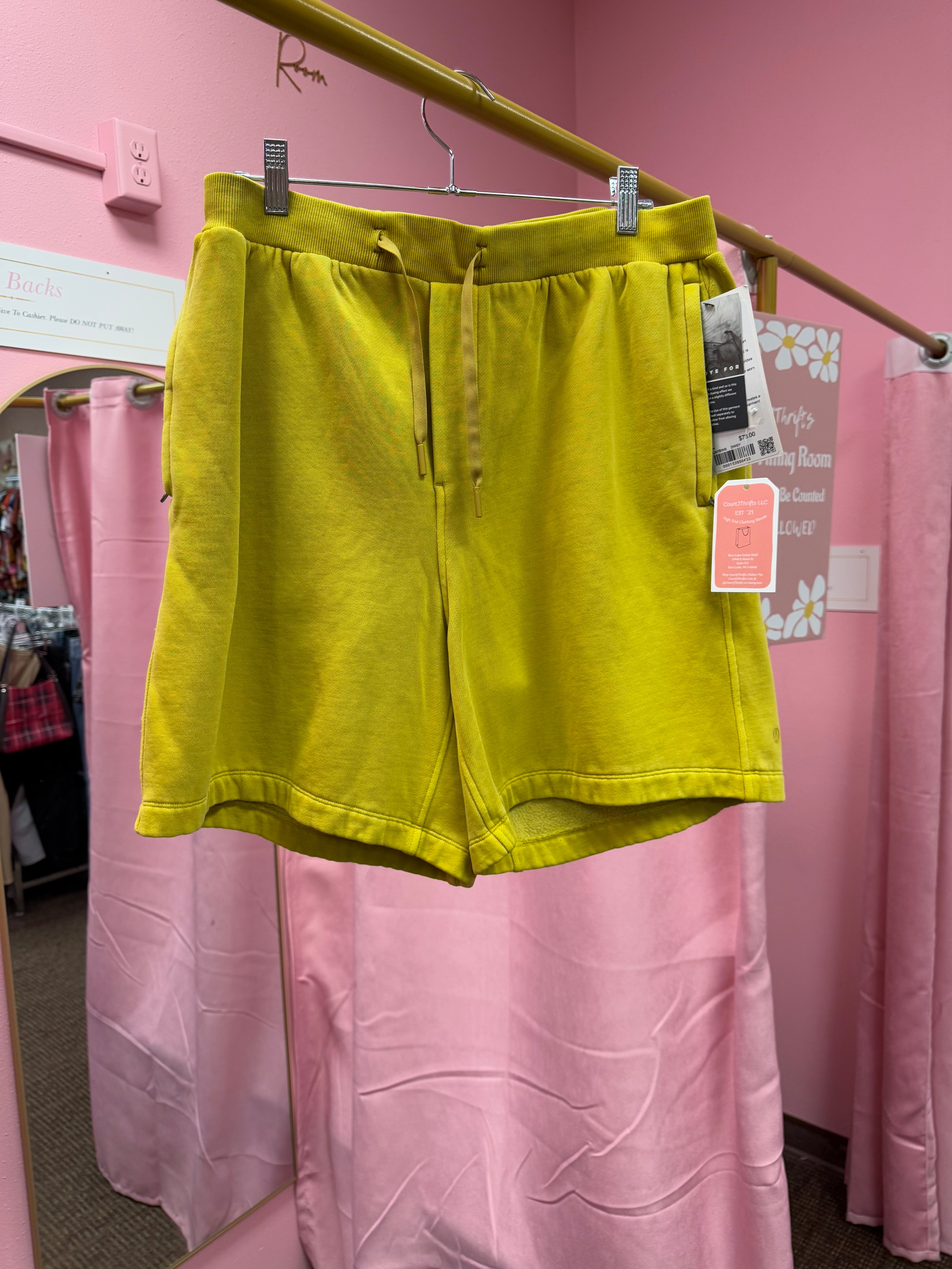 Men’s Lululemon NWT Shorts Size Large