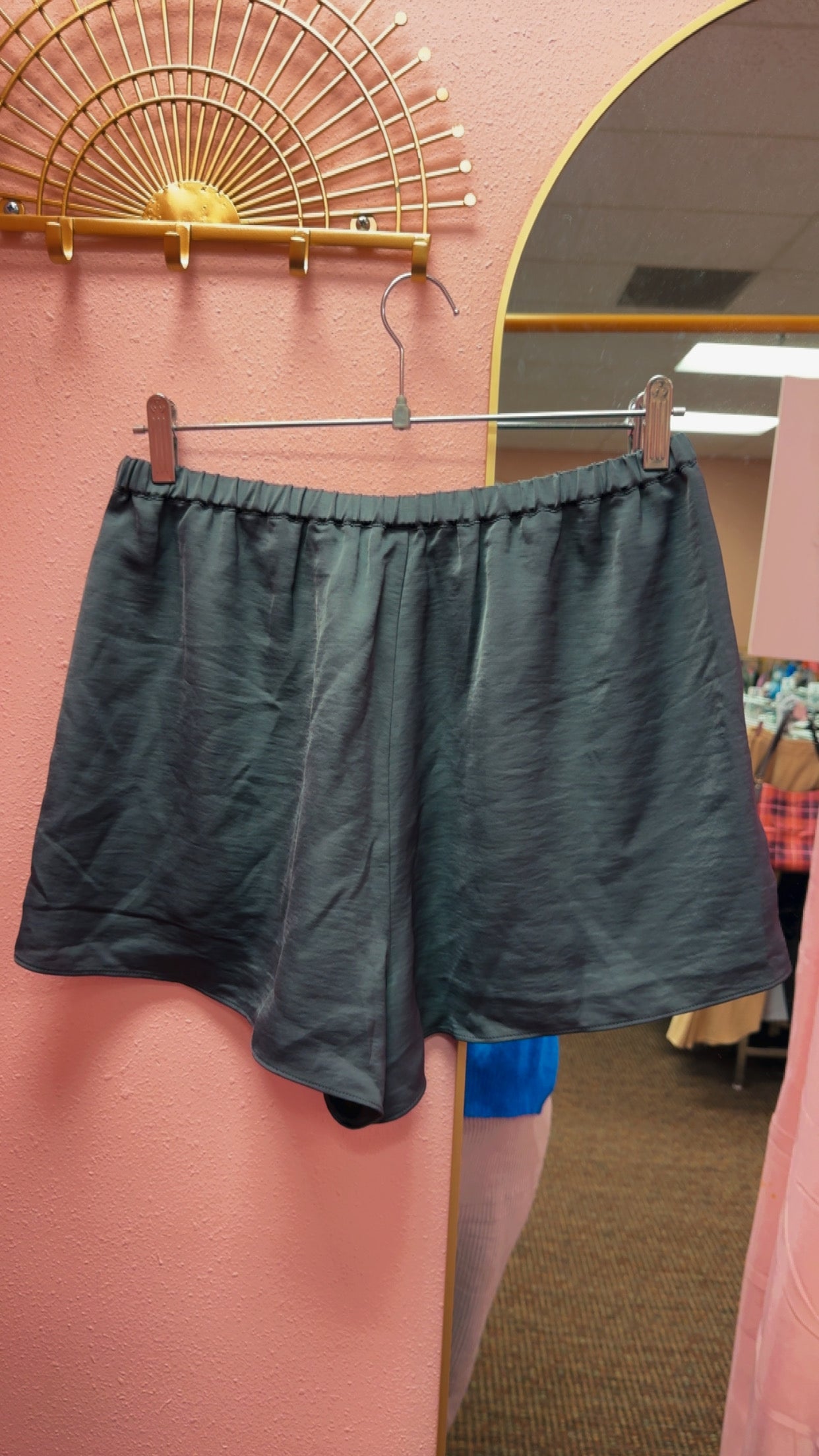 Fabletics Shorts Size XL