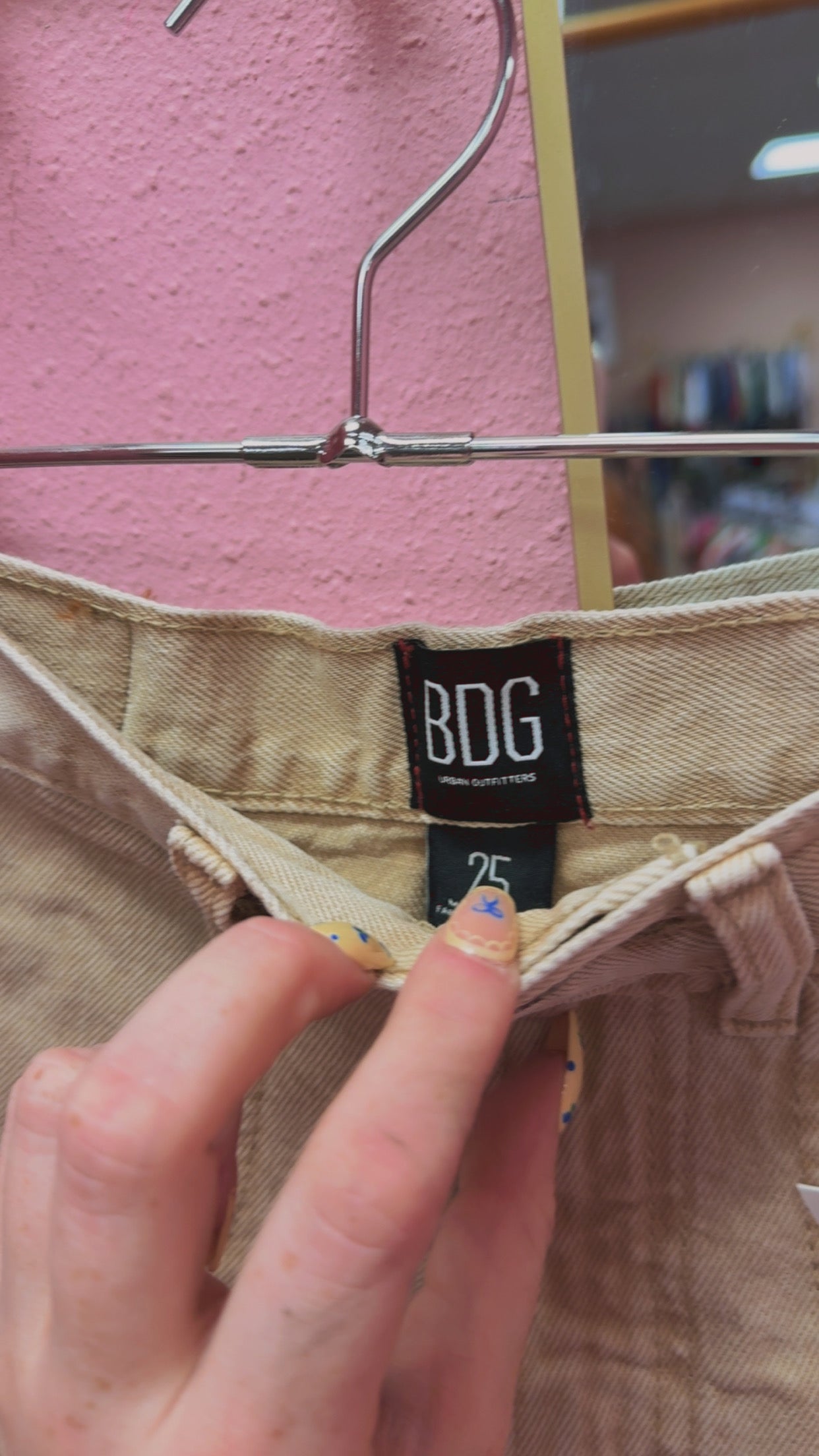 Urban Outfitters BDG Mom Shorts Size 25