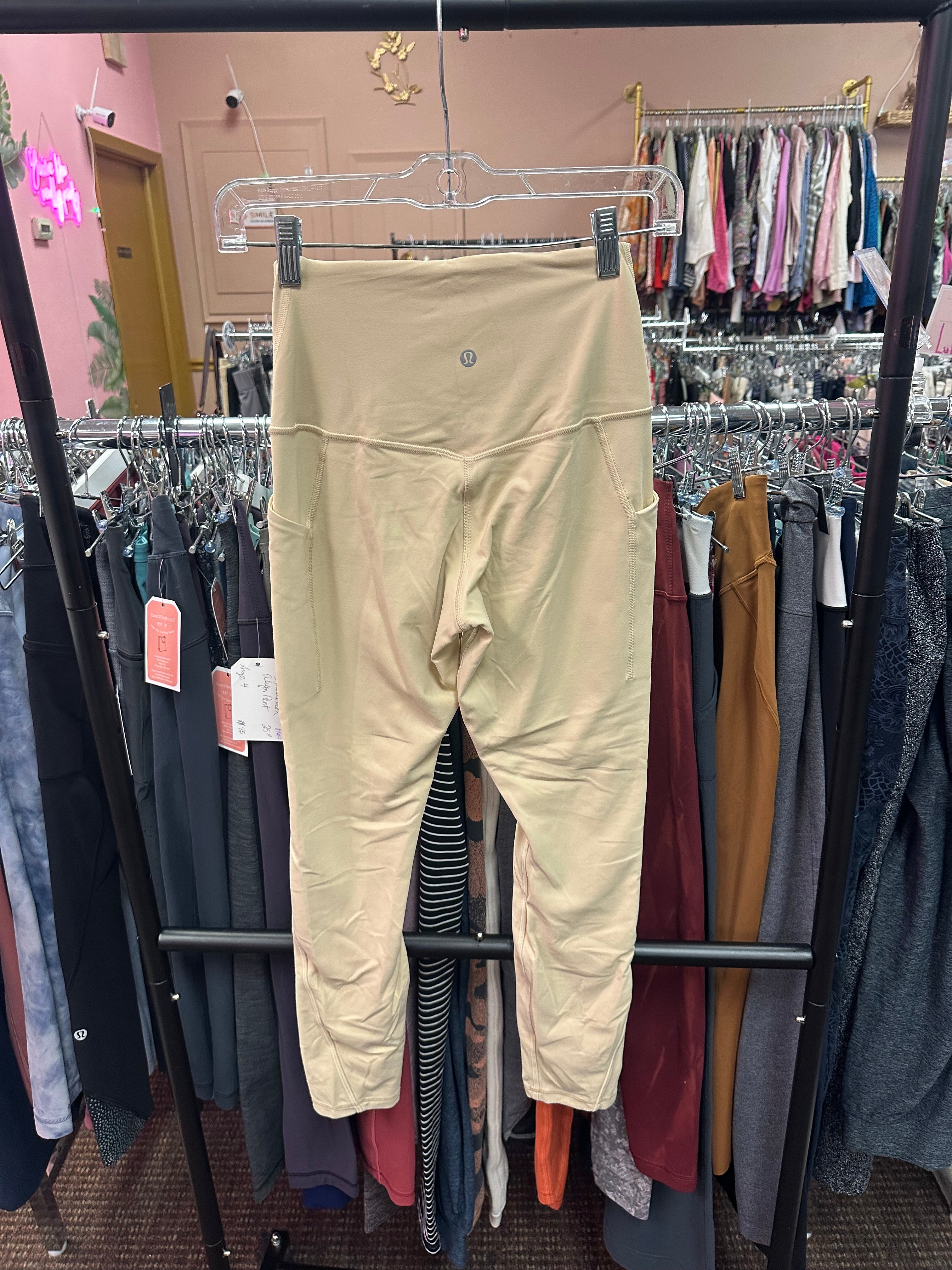 Lululemon Aligns W Pockets Size 6